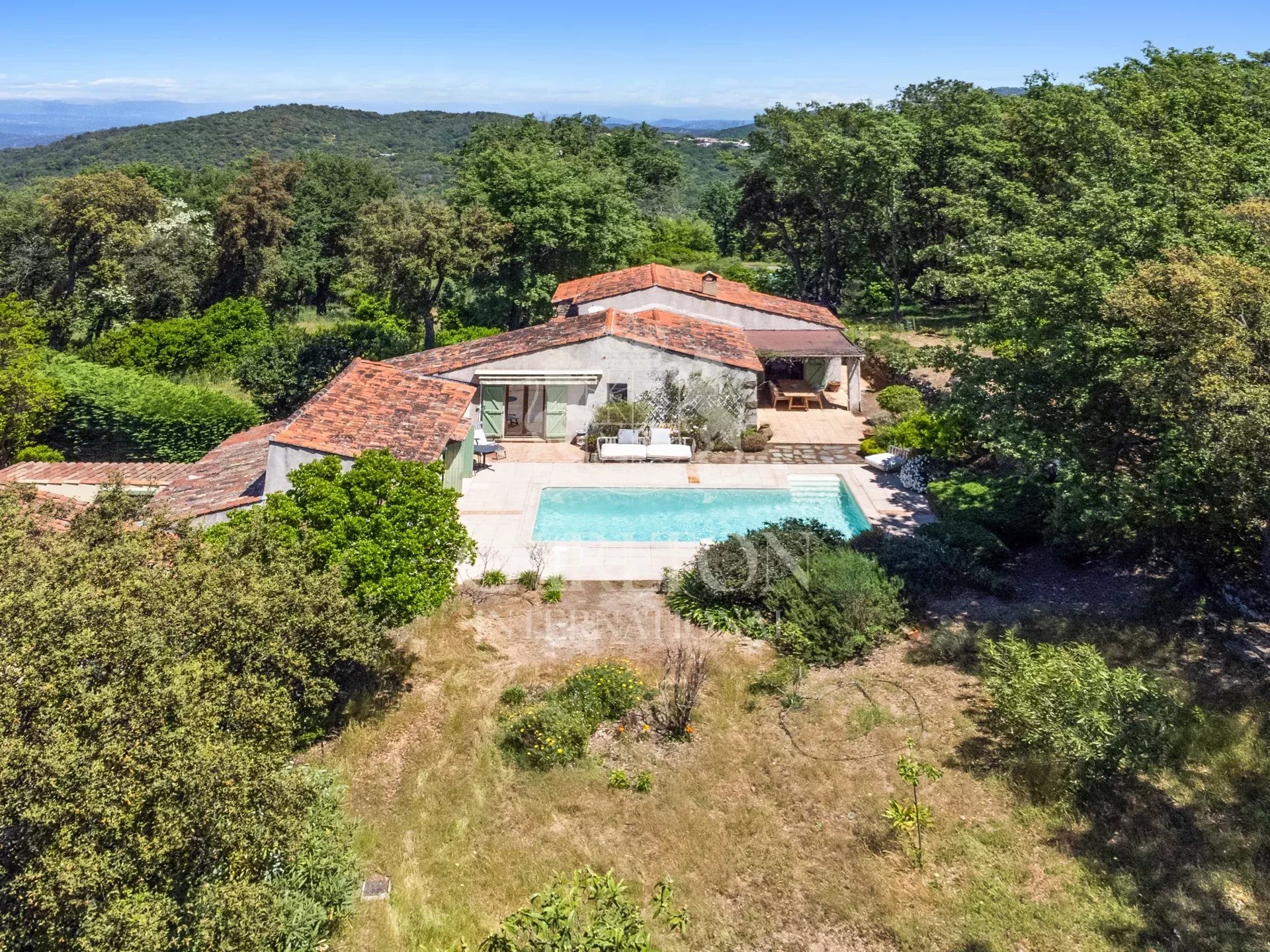 Charming Renovated Sheepfold with Swimming Pool in La Garde-Freinet, Gulf of Saint-Tropez