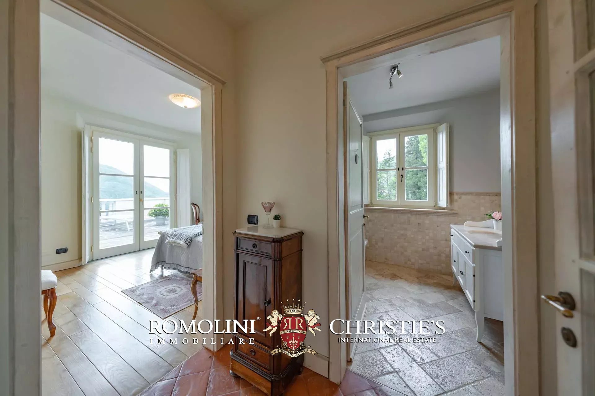 10 Bedroom Villa/Townhouse's Image 96