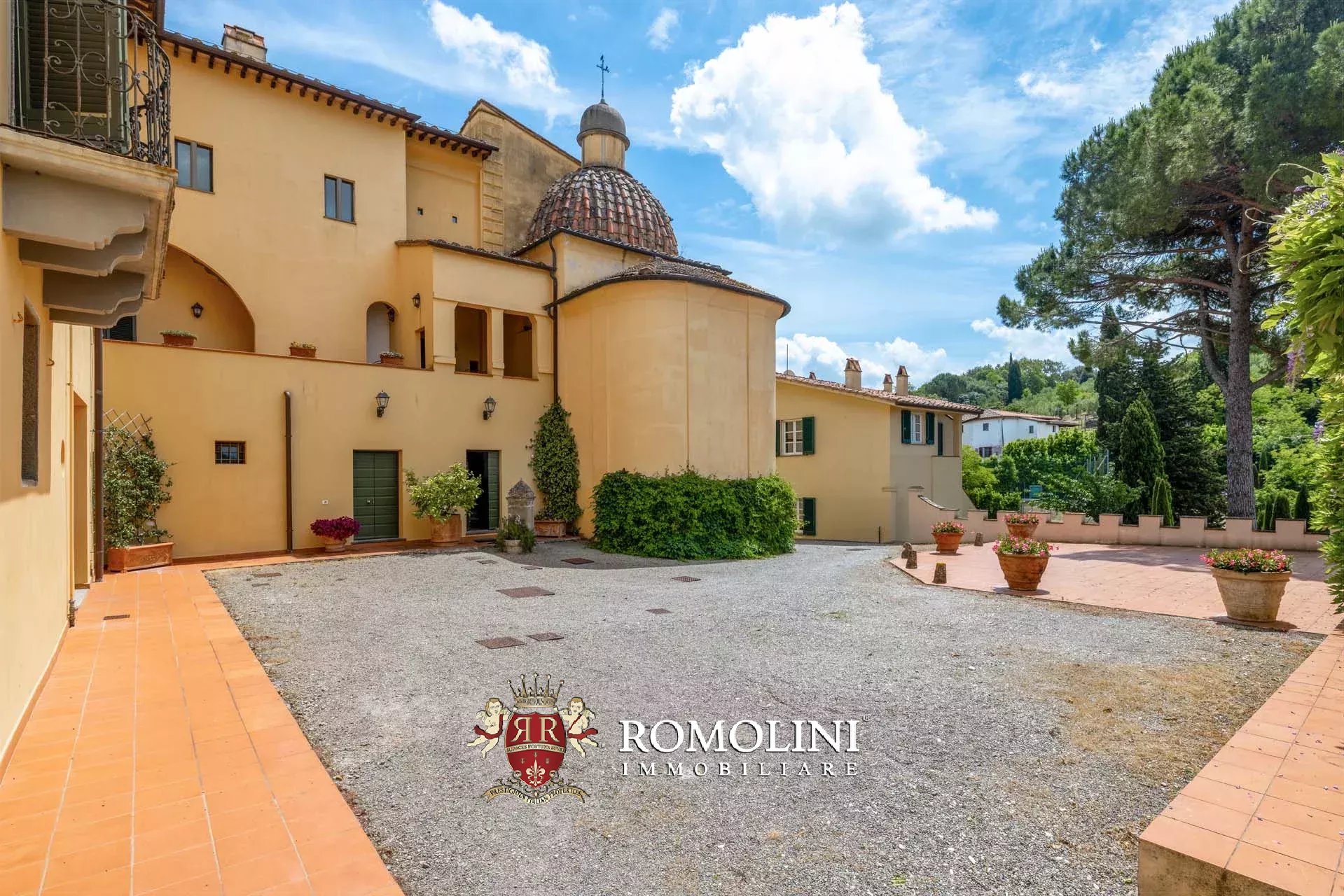37 Bedroom Villa/Townhouse's Image 15