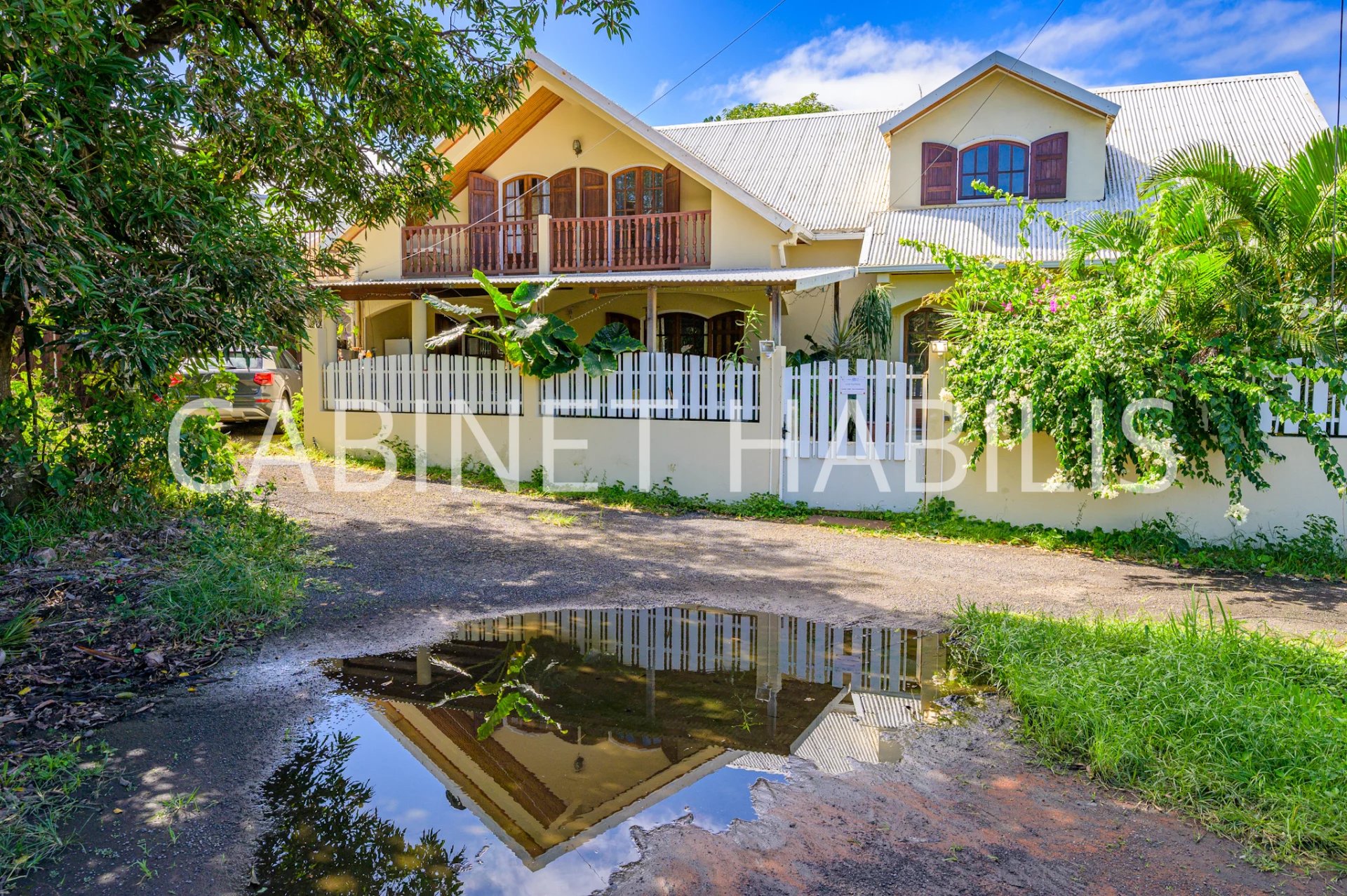 A VENDRE UNE MAISON DE TYPE T6 DE 201 m2 ENVIRON - SAINT-JOS