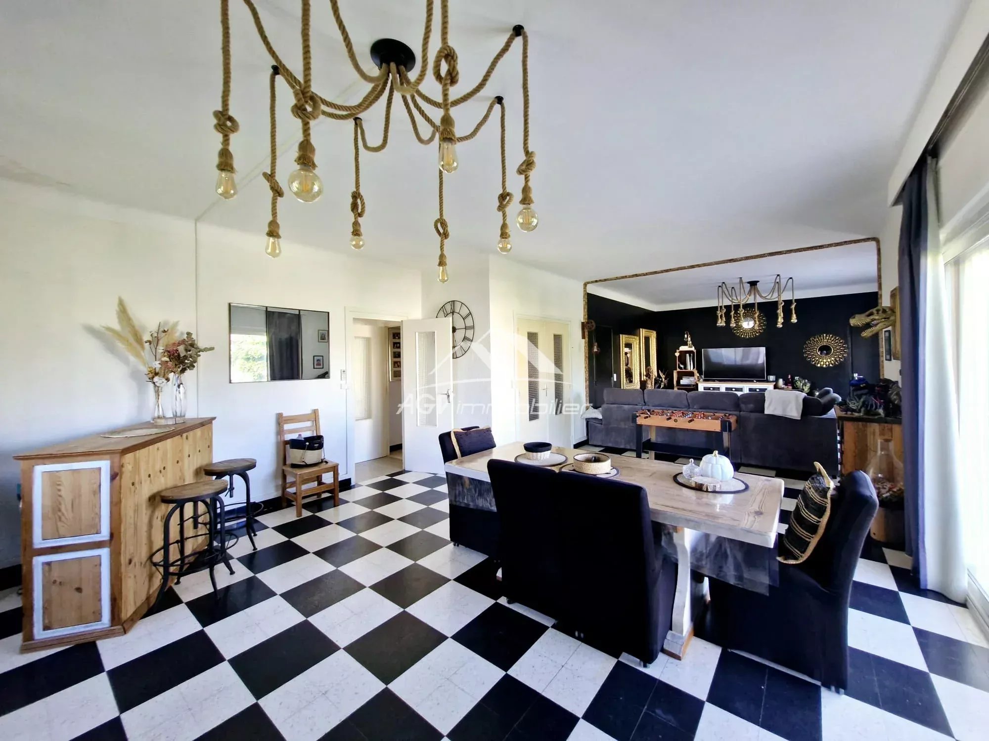 A Salindres, maison environ 159 m² sur 771 m² de terrain