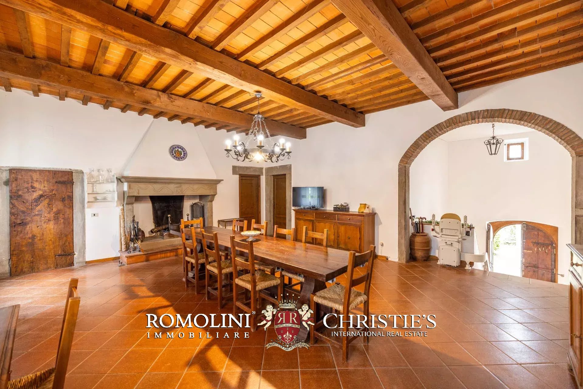 7 Bedroom Villa/Townhouse's Image 16