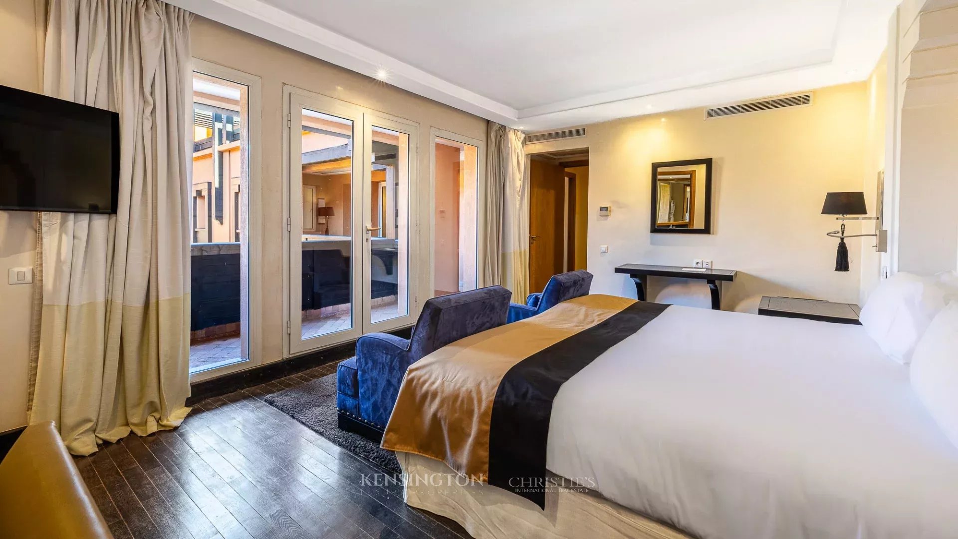 6 Bedroom Villa/Townhouse's Image 20