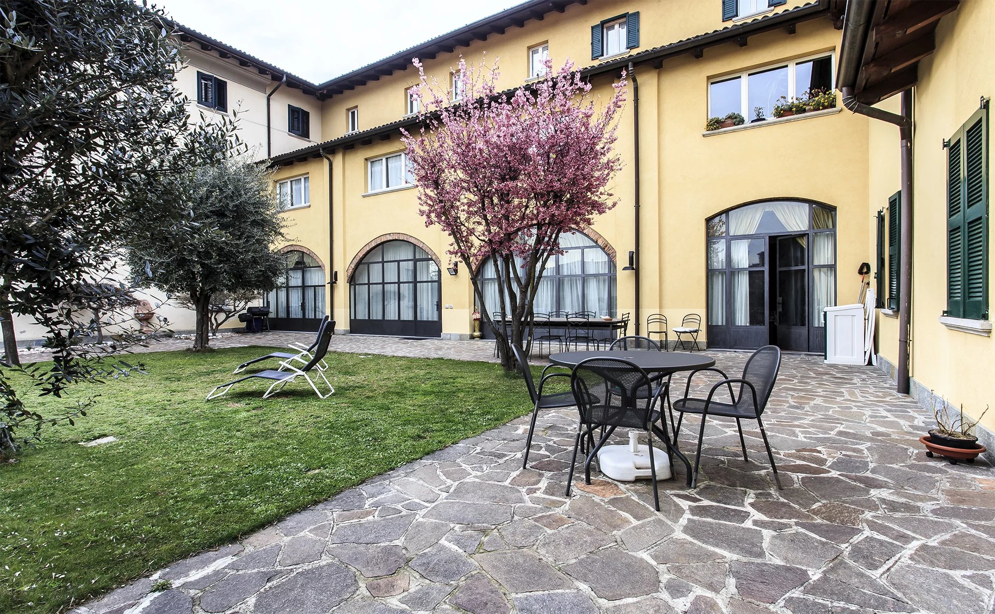 appartement avec garage et jardin - picture 18