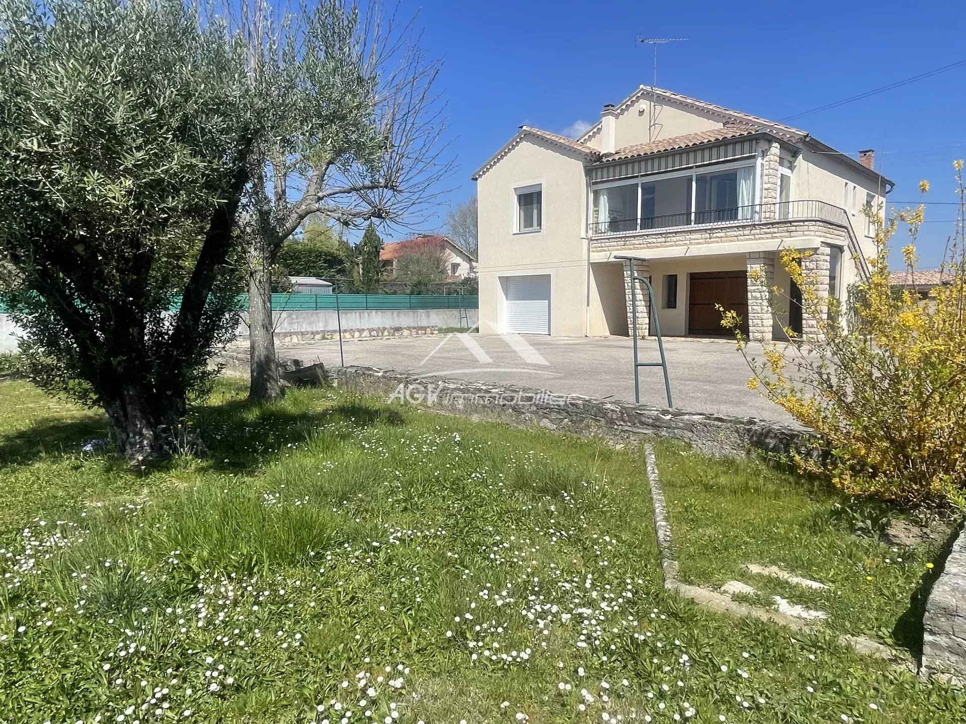 Agence immobilière de AGV IMMOBILIER