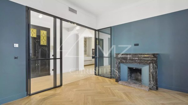 Le Cannet Europe stunning volumes for this apartment — photo 4