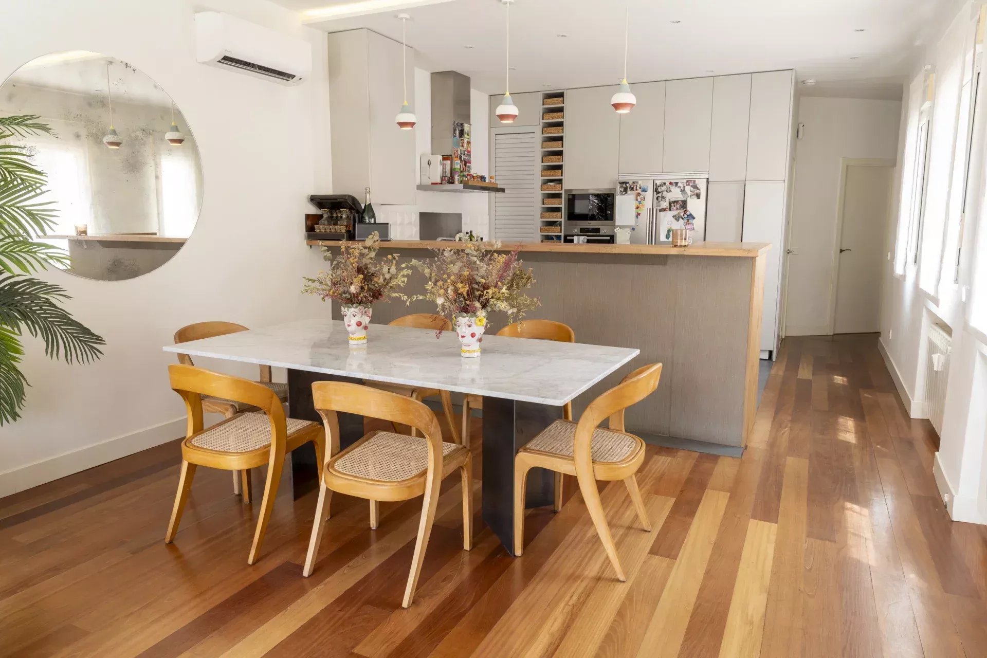 Exclusive Penthouse with Private Terrace in the Heart of Salamanca - picture 5