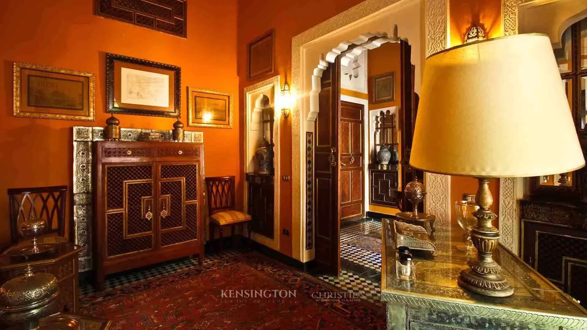 6 Bedroom Villa/Townhouse's Image 12