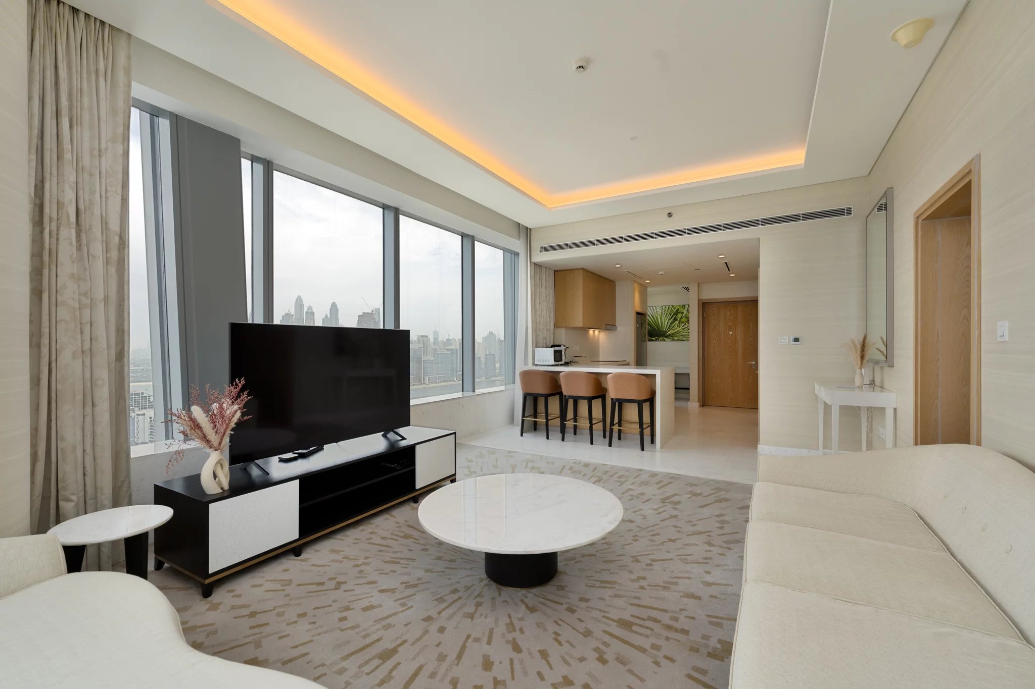 Modern 1-Bedroom Furnished Apartment in Palm Tower