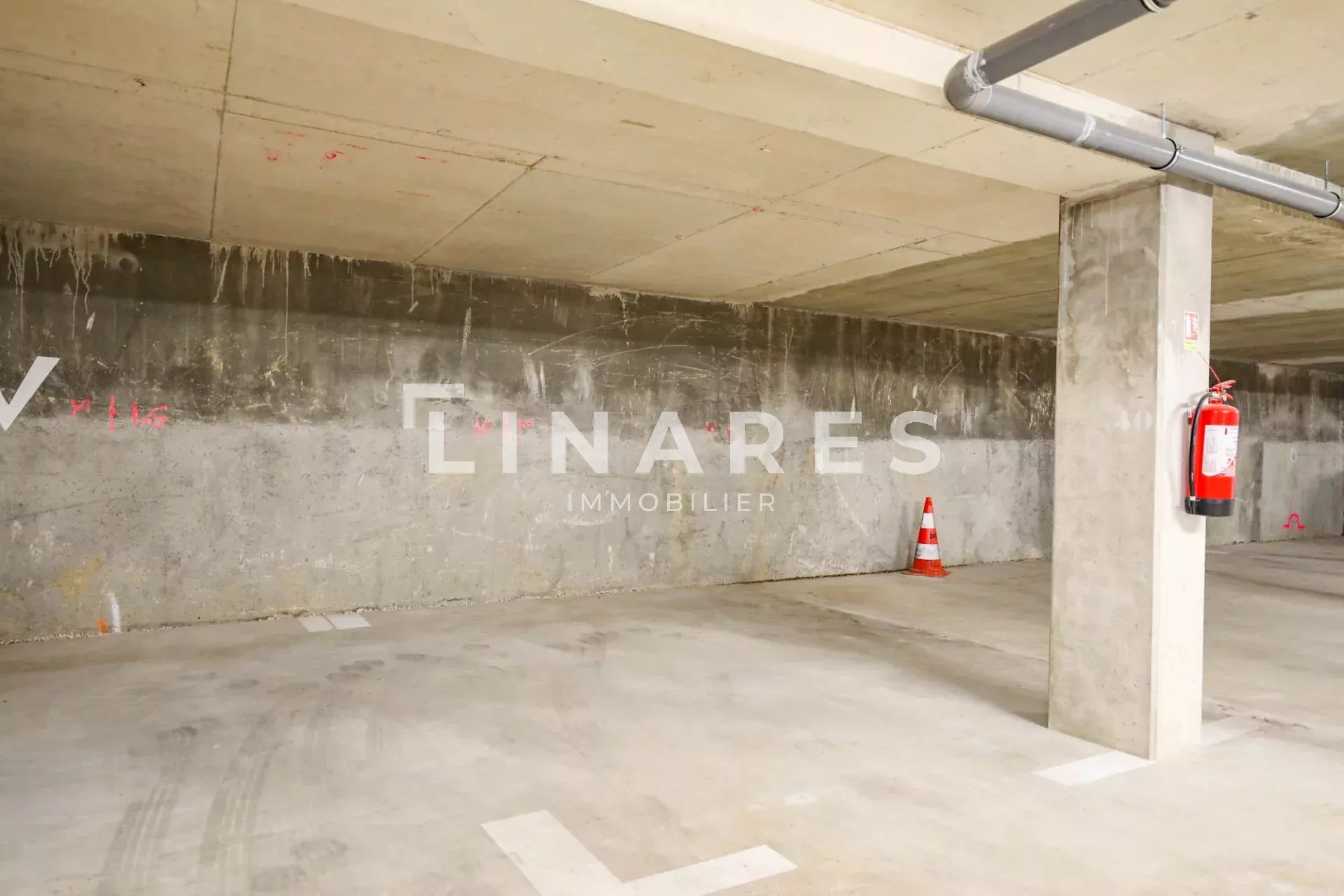 LE COIN AUTO - Place de Stationnement - 13010
