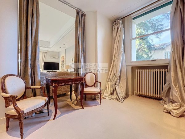 CANNES MONTFLEURY – EXCEPTIONAL PROPERTY WITH GARDEN — photo 6