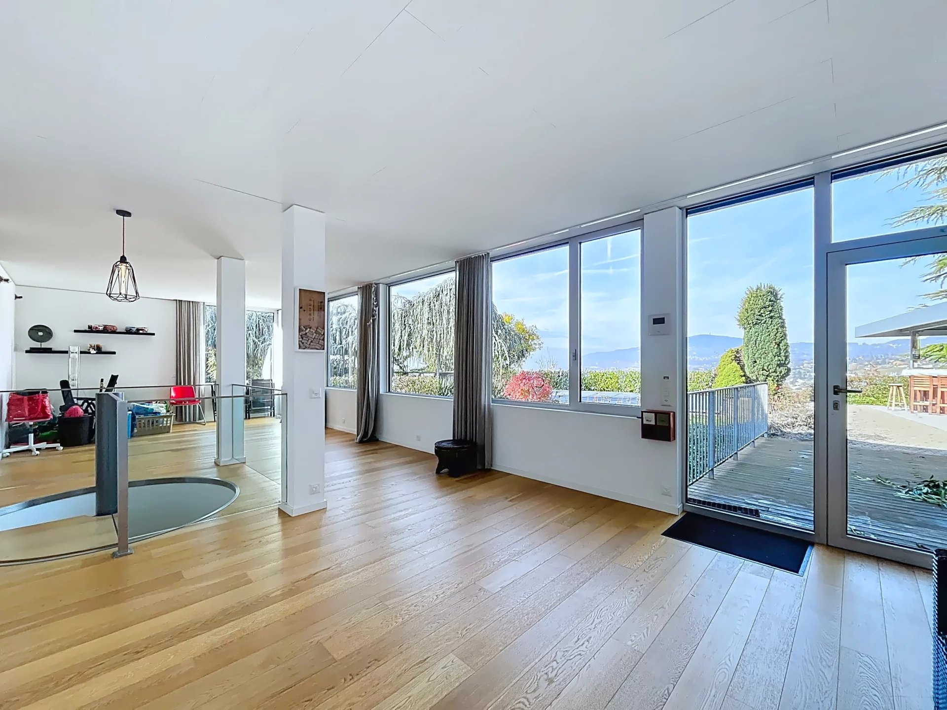 Propriété familiale modulable avec 3 logements