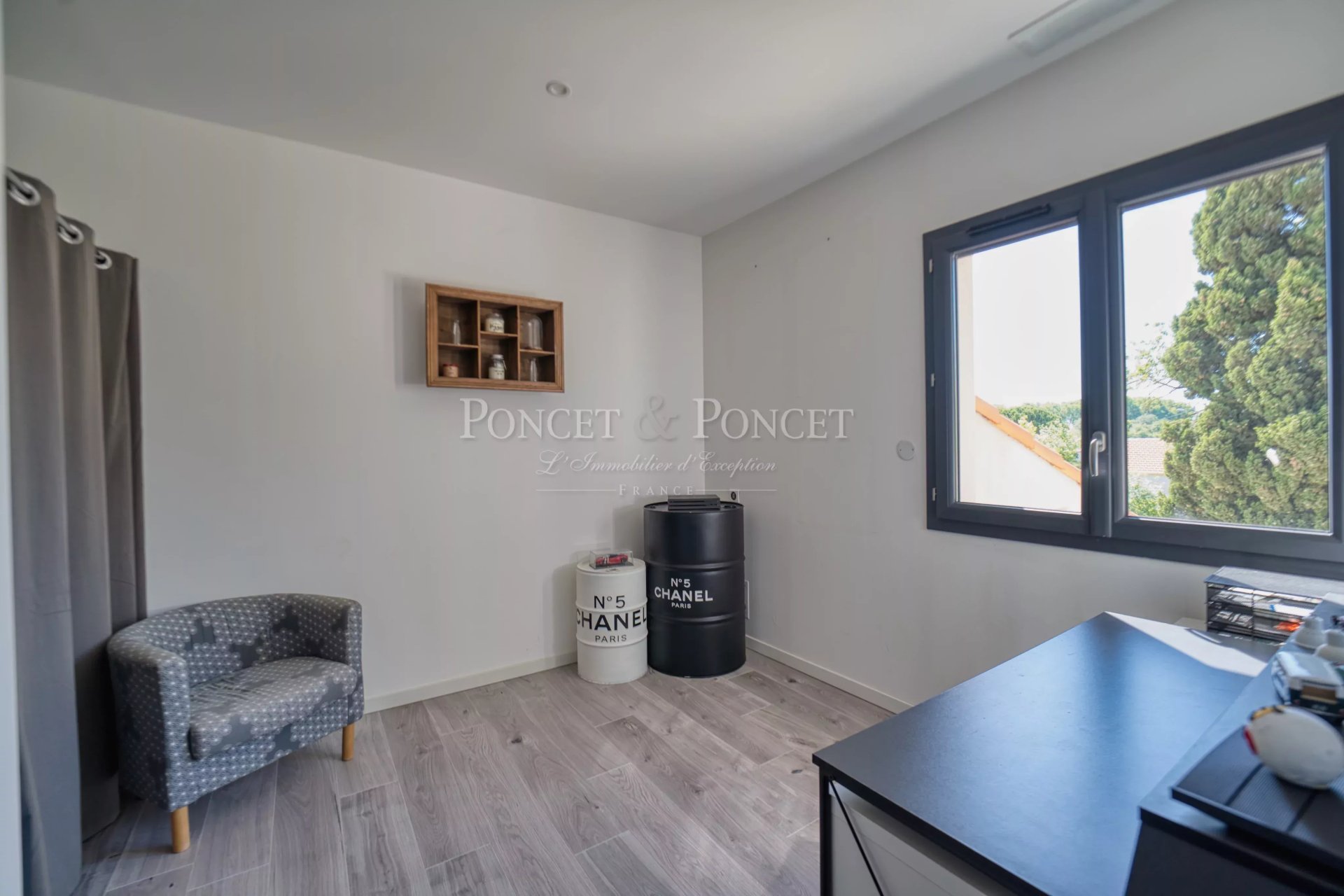 6 Bedroom Villa/Townhouse's Image 21