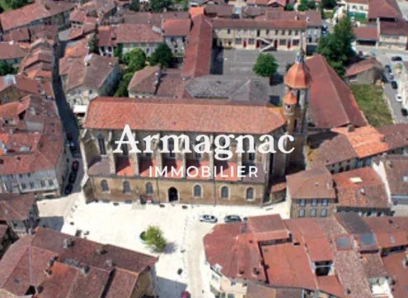 Immeuble de rapport en centre-ville avec cour intérieure