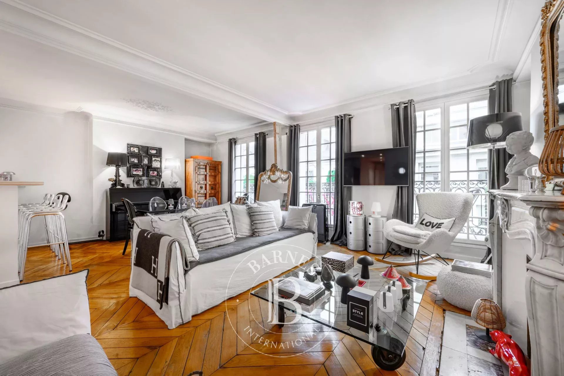 Daire Paris 8ème - picture 8