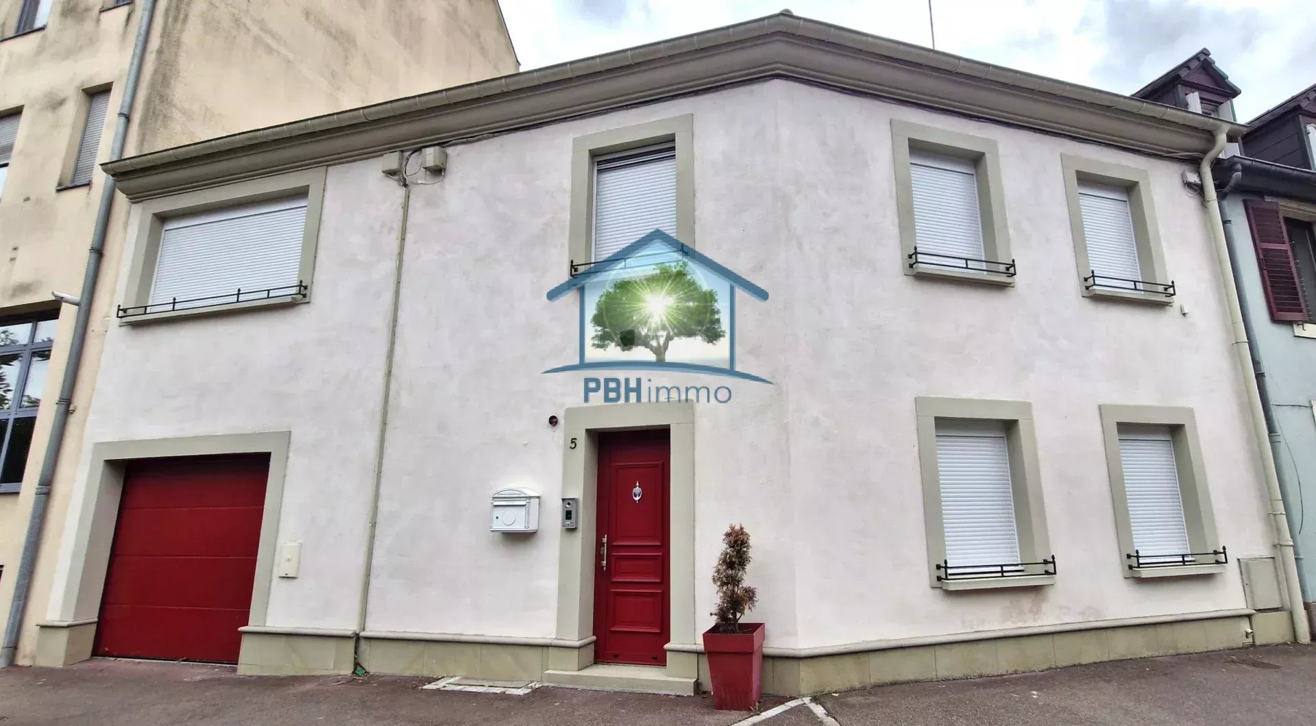 SARREGUEMINES (57) - Maison 8P de 150,70 m² sur 2 étages sur une parcelle de 140 m²