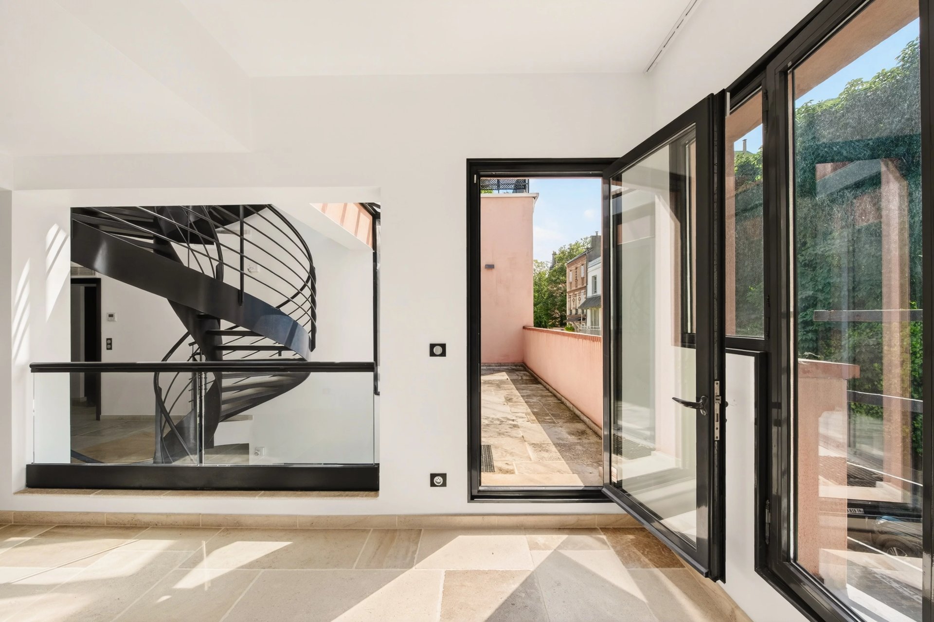 4 Bedroom Villa/Townhouse's Image 17