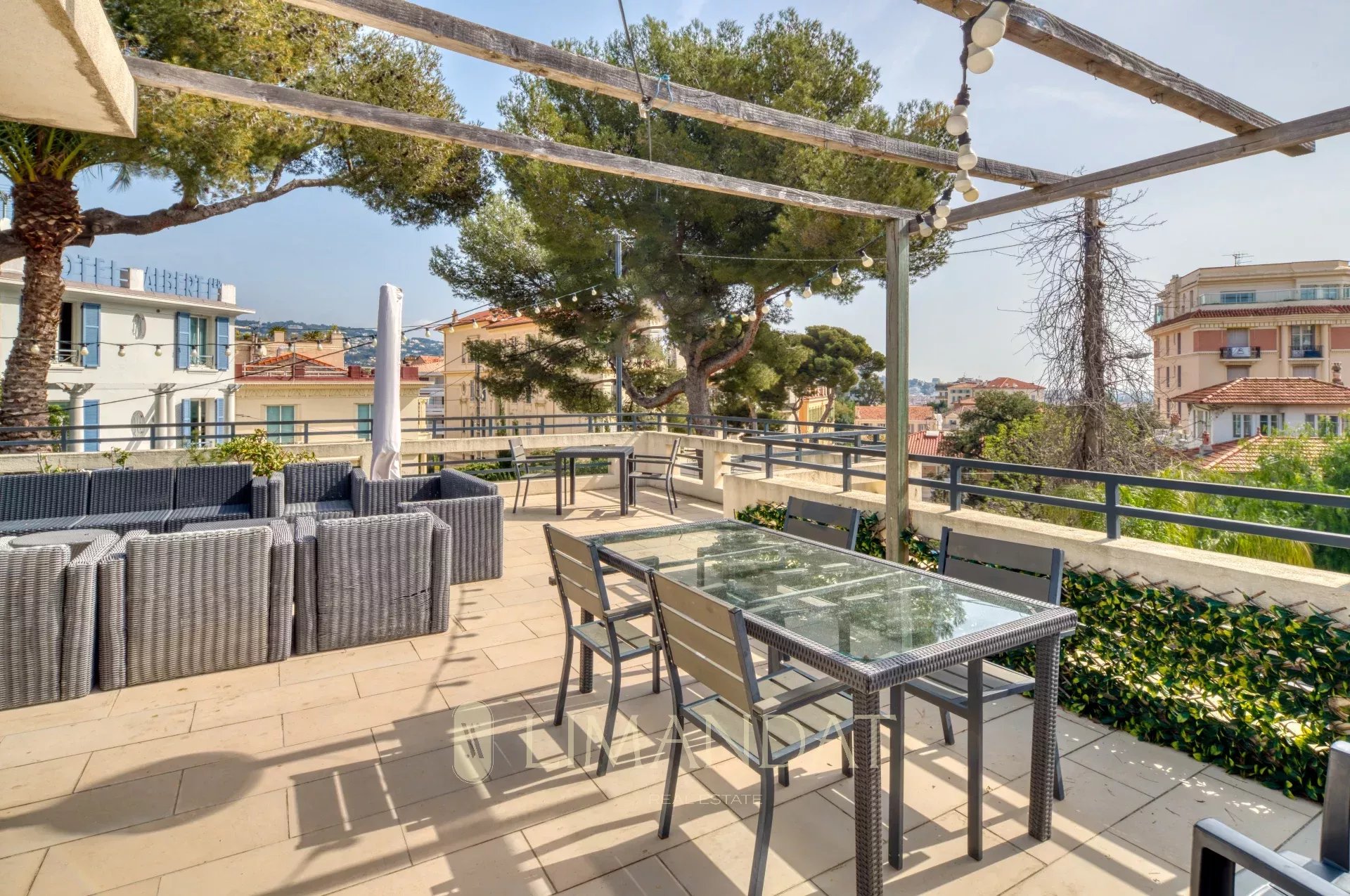 VILLA VUE MER CANNES CENTRE VILLE