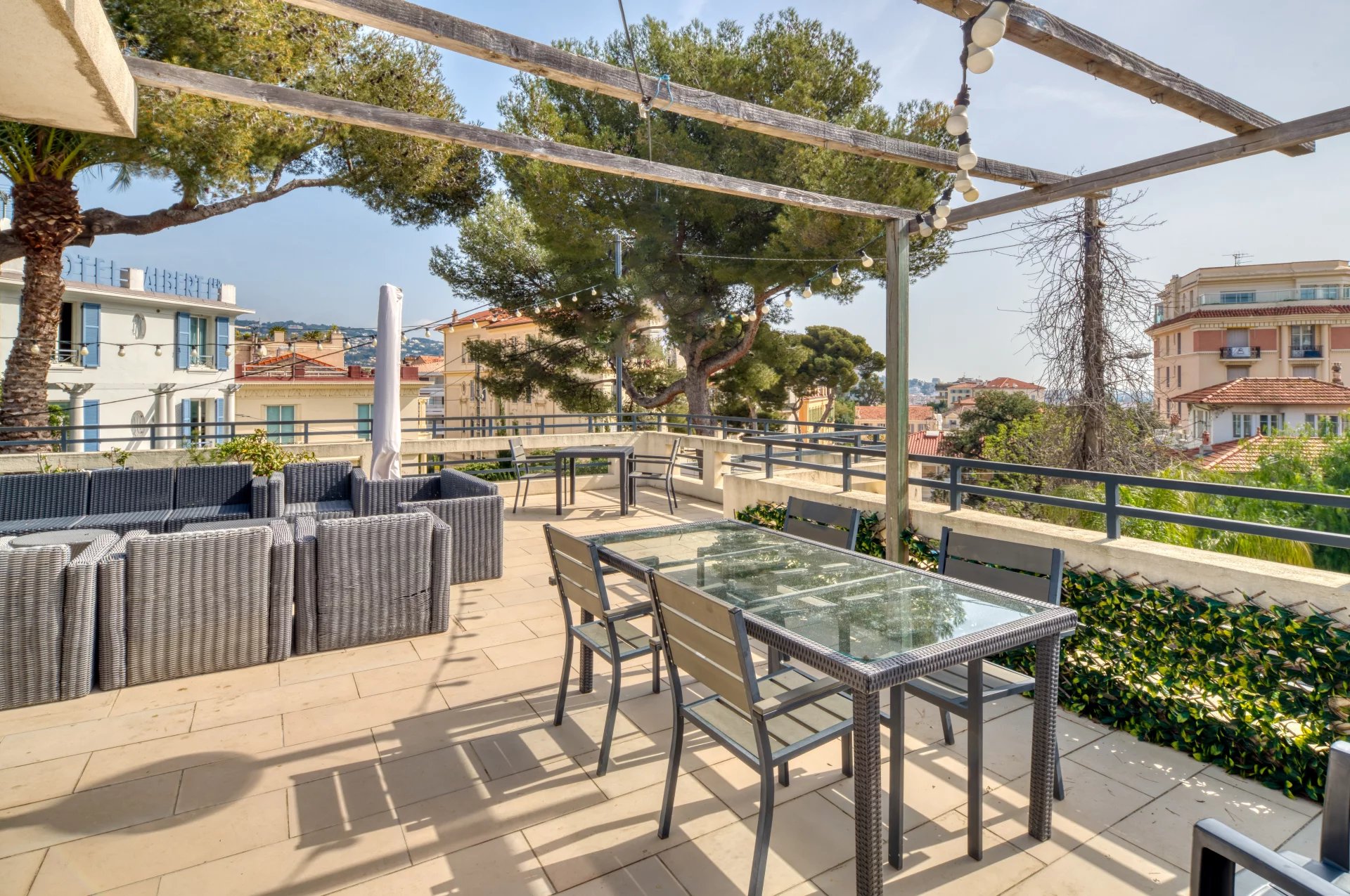 VILLA WITH POOL AND ROOF TERRACE SEA VIEW