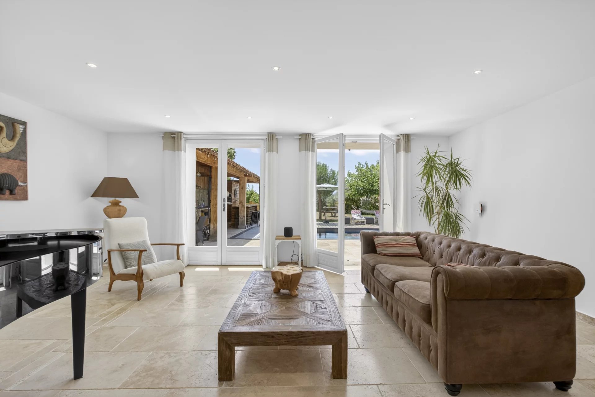 Renovated stone house with independent apartment walking distance to the village – Montauroux