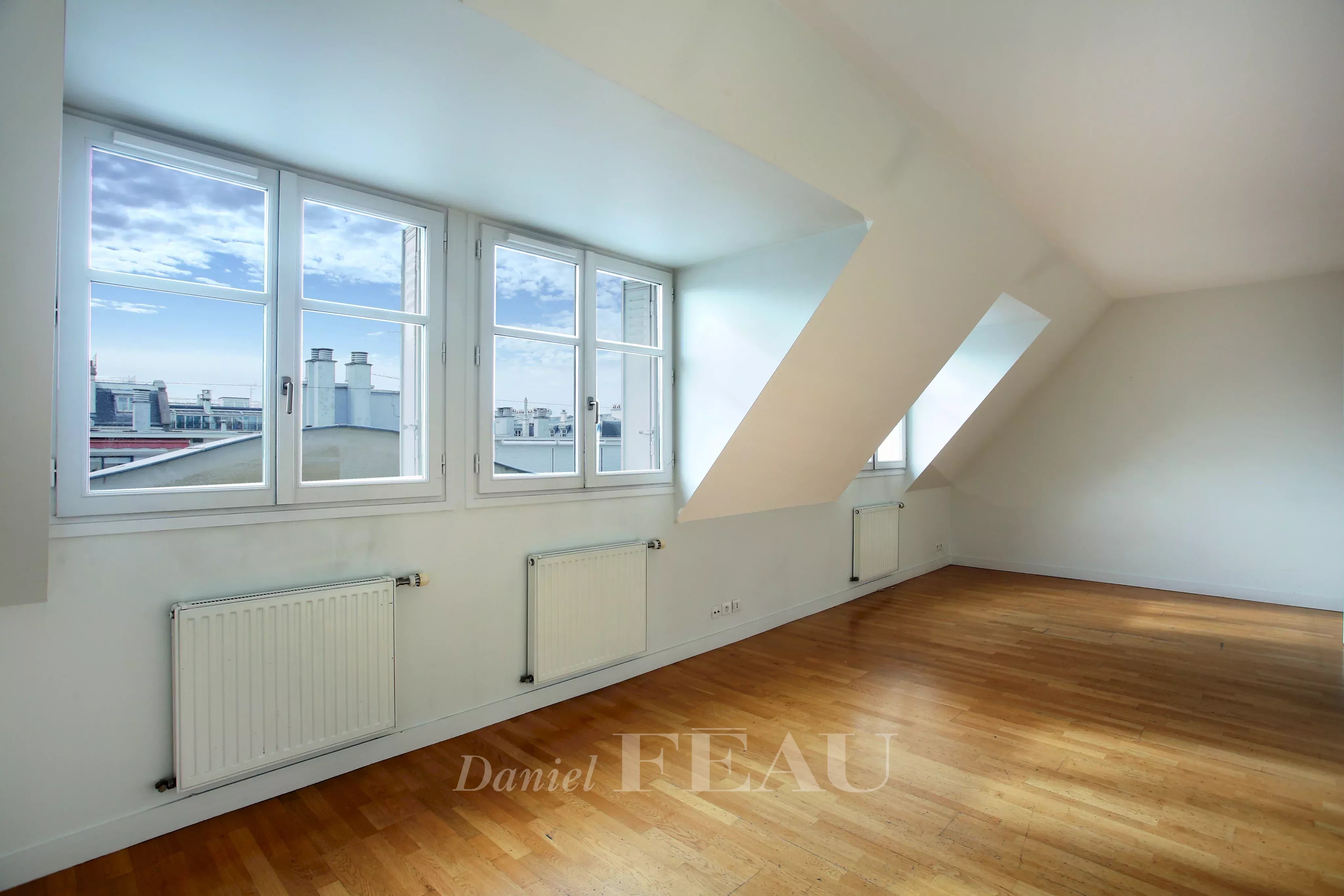 Paris 16th District – A bright and peaceful 3-bed apartment
