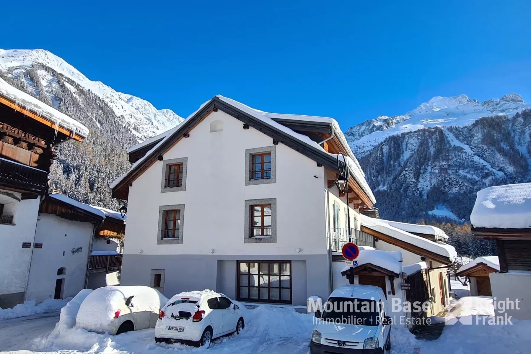 Photo of A fully renovated 8 bedroom townhouse in the traditional village of Argentière