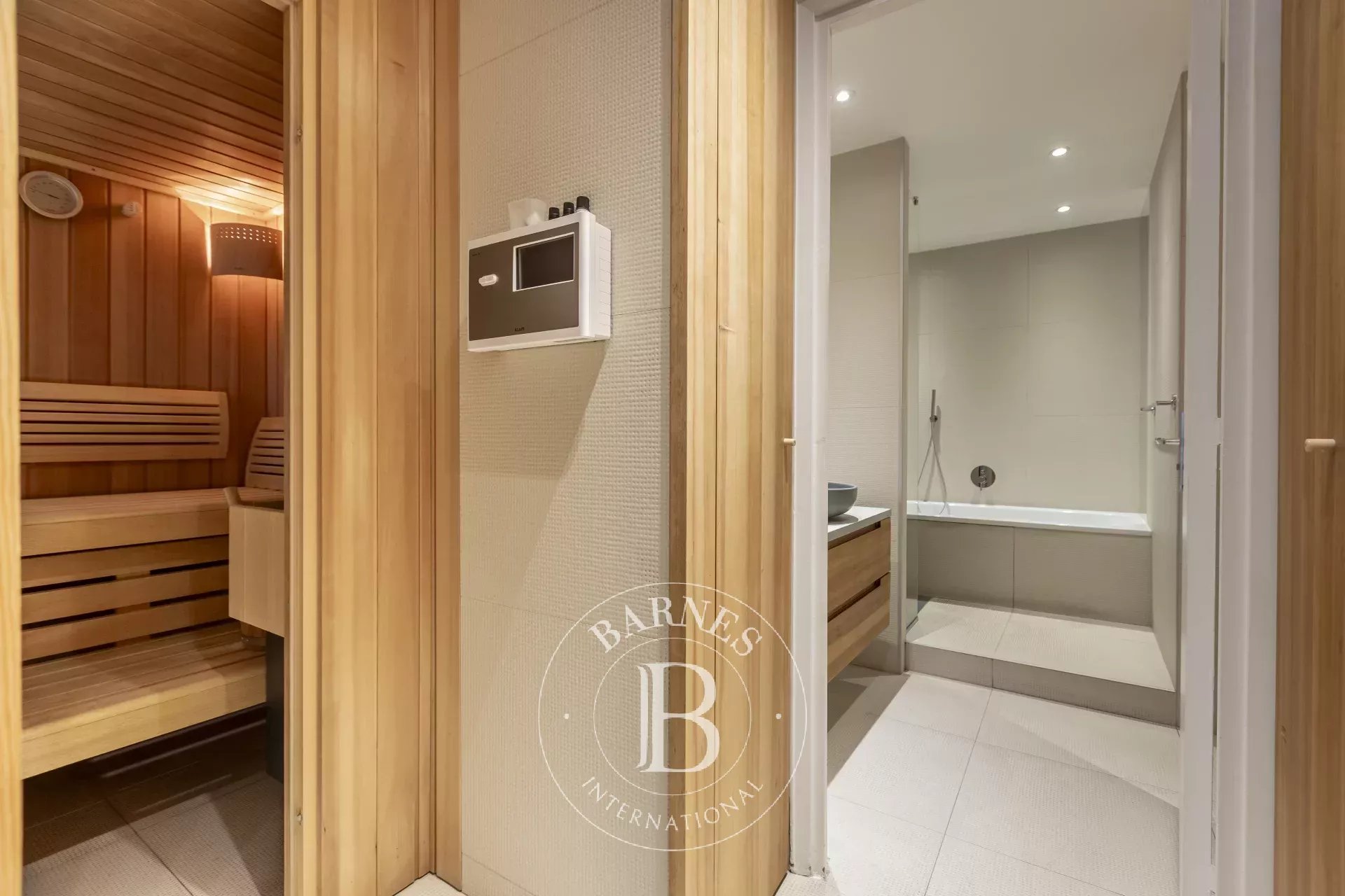 Daire Paris 8ème - picture 14