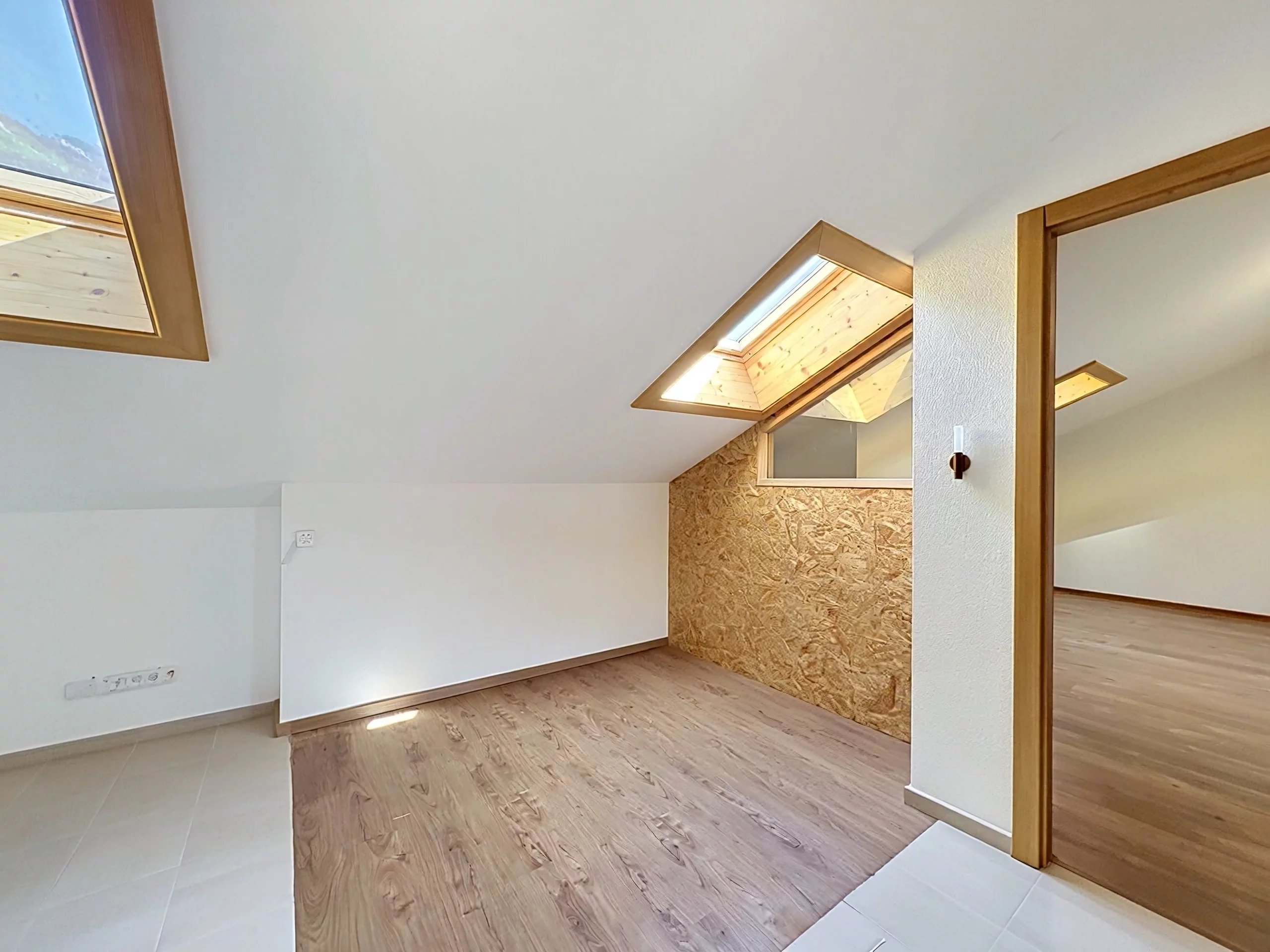 Exclusivité - Splendide maison de village rénovée, jardin et piscine
