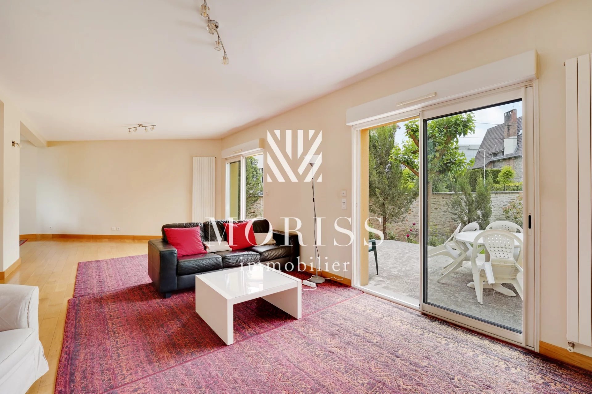 Maison de 8 pièces de 220m² - Image Array