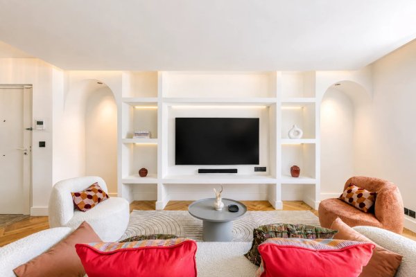 Cannes Palm Beach – Renovated 4-room flat with terrace, garage and cellar — photo 3