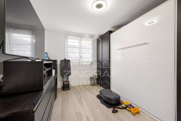 Four-room flat with terrace, parking space and storage room – Beaulieu-sur-Mer town centre — photo 7