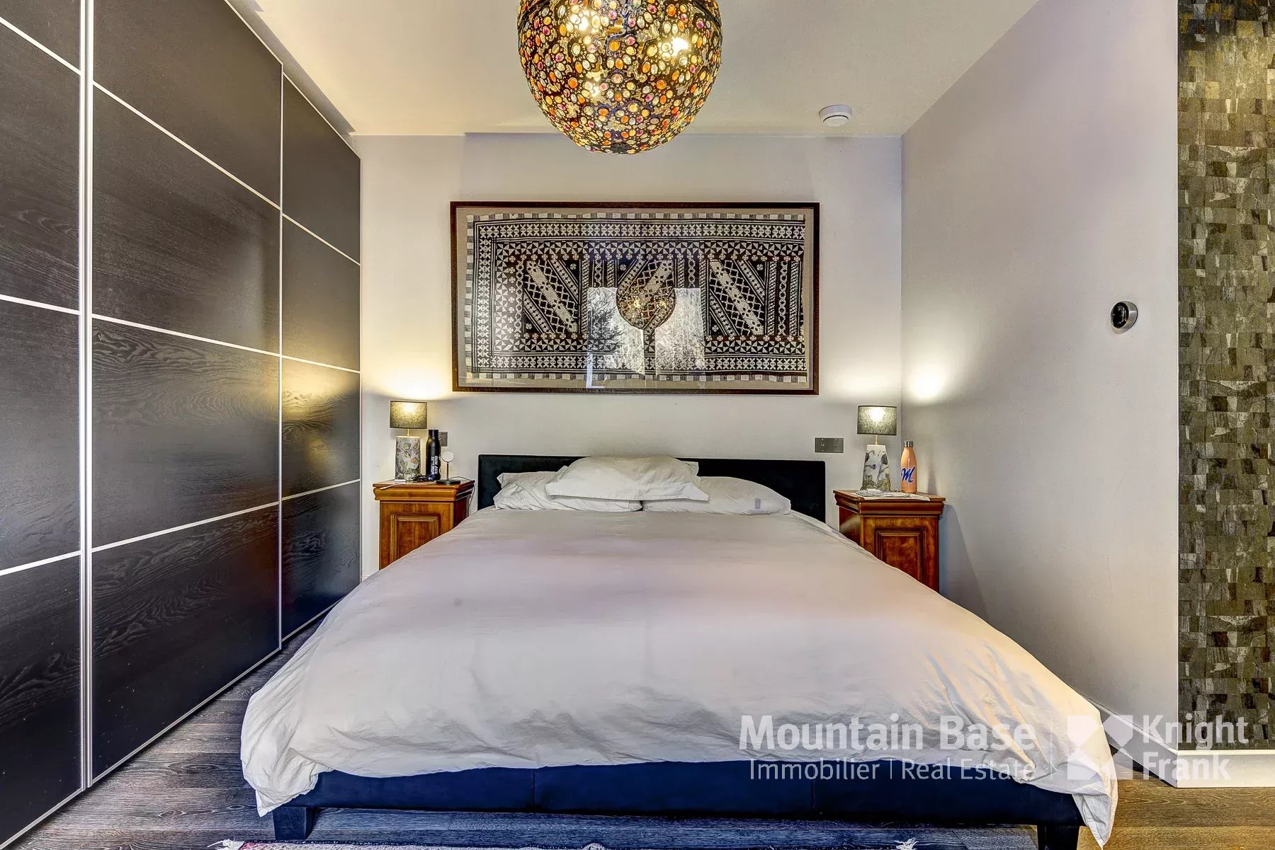 Photo of A beautifully renovated, 6-bedroom house in central Chamonix