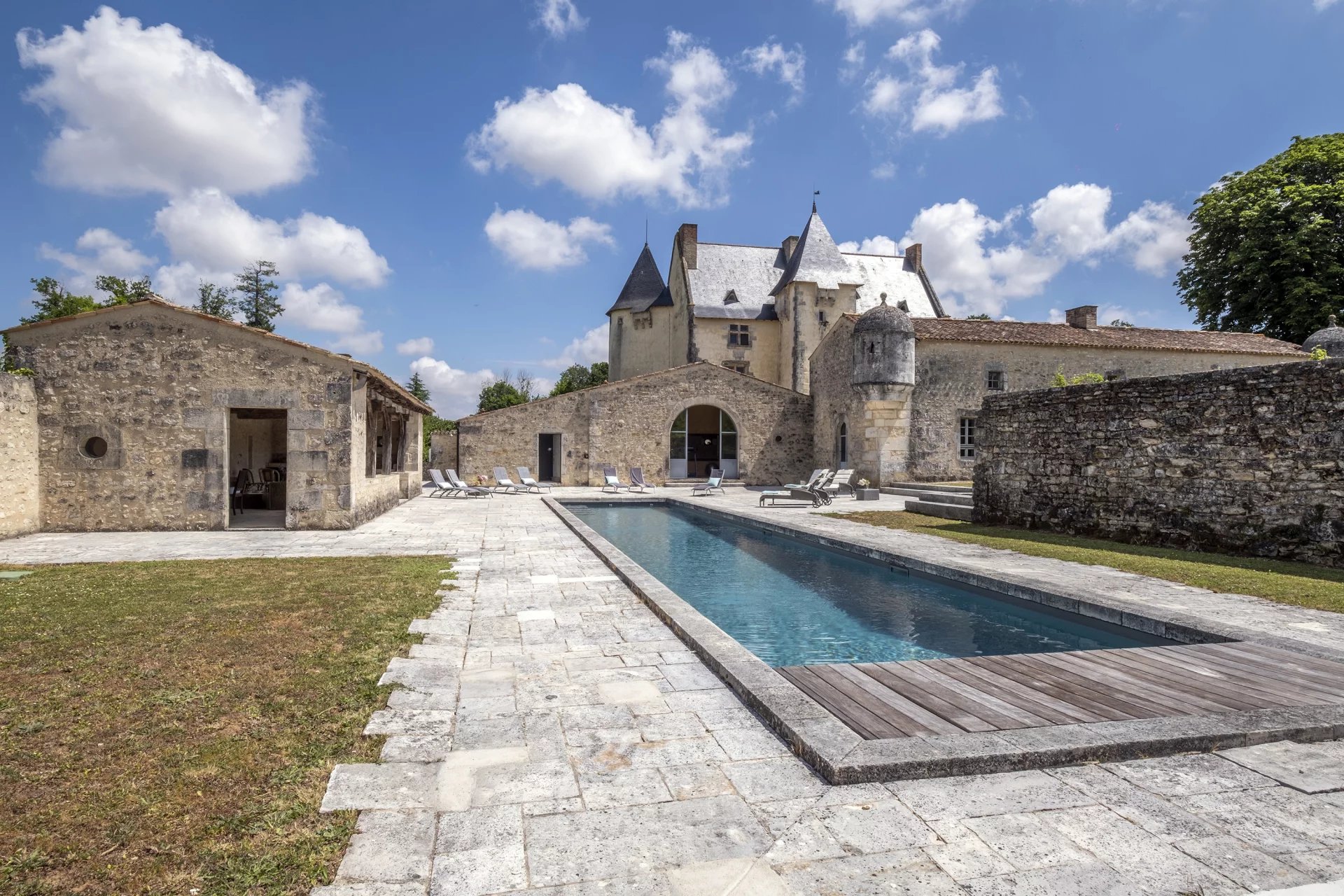 8 Bedroom Chateau's Image 8