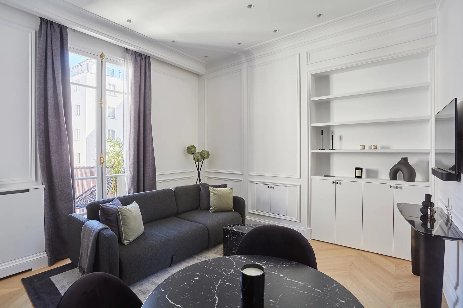 Sale Apartment Paris 8th