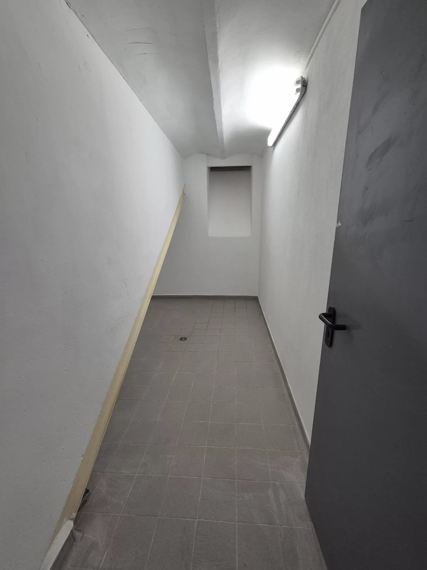 МИЛАЯ - ГАМБЕТТА - ОФИСЫ