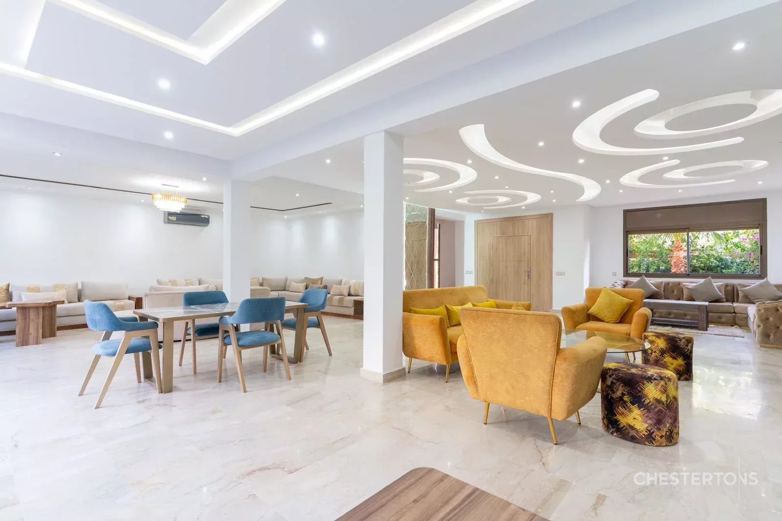 Image of Villa - 5 Bedrooms for Sale in Marrakech-Ménara-Marrakech-Morocco, Image 9