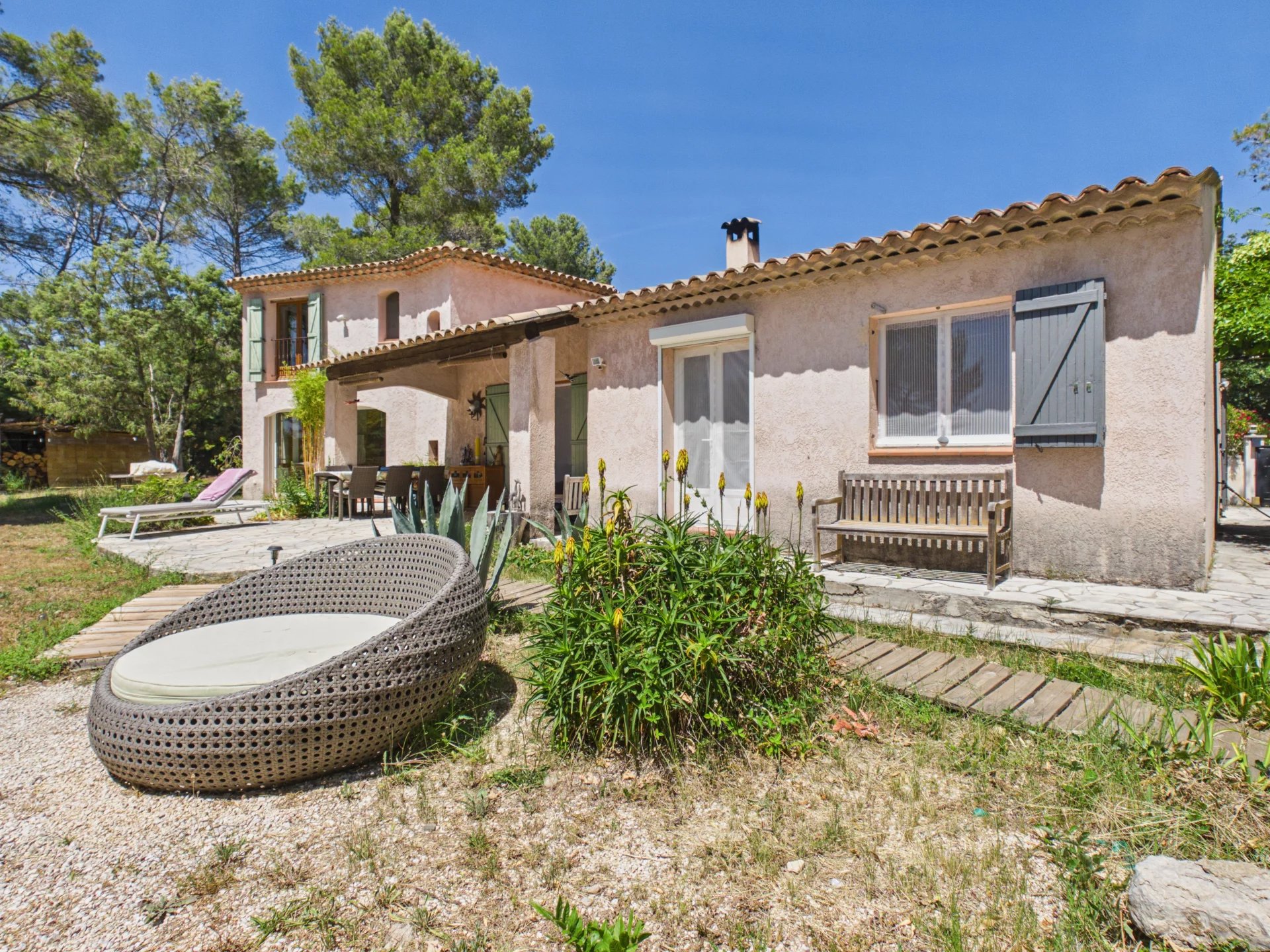 Villa with pool in a peaceful setting - Fayence