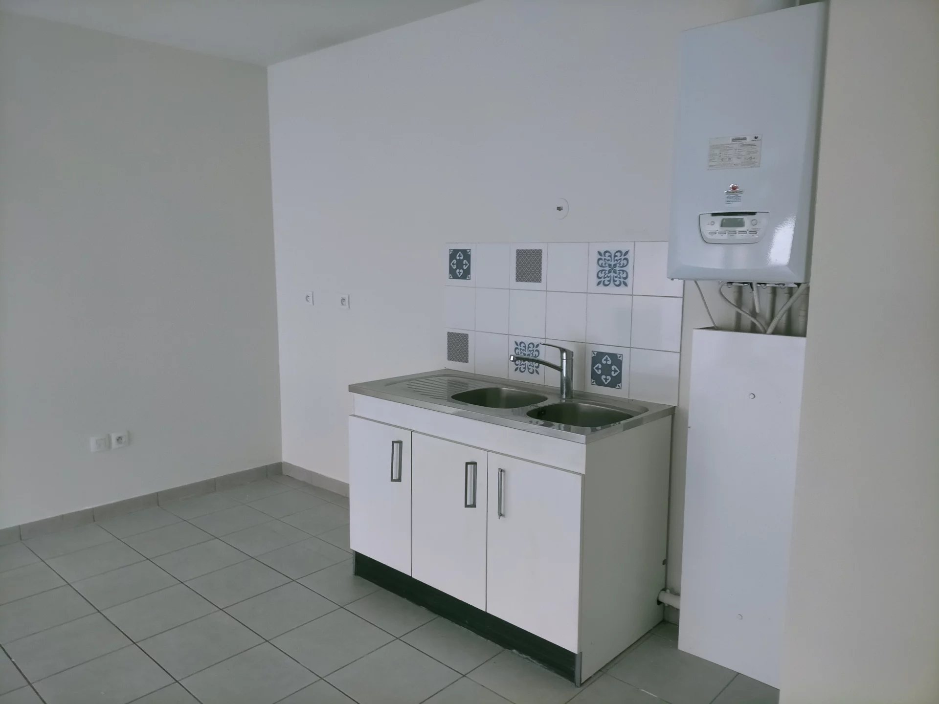 7483207 Location Bron