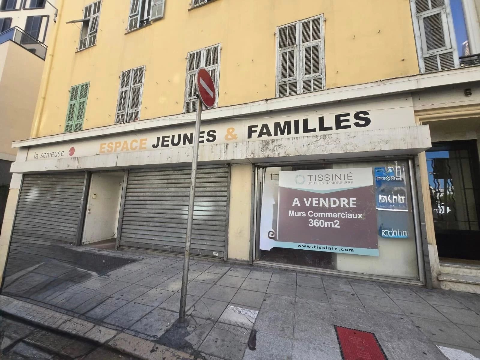 Agence immobilière de 