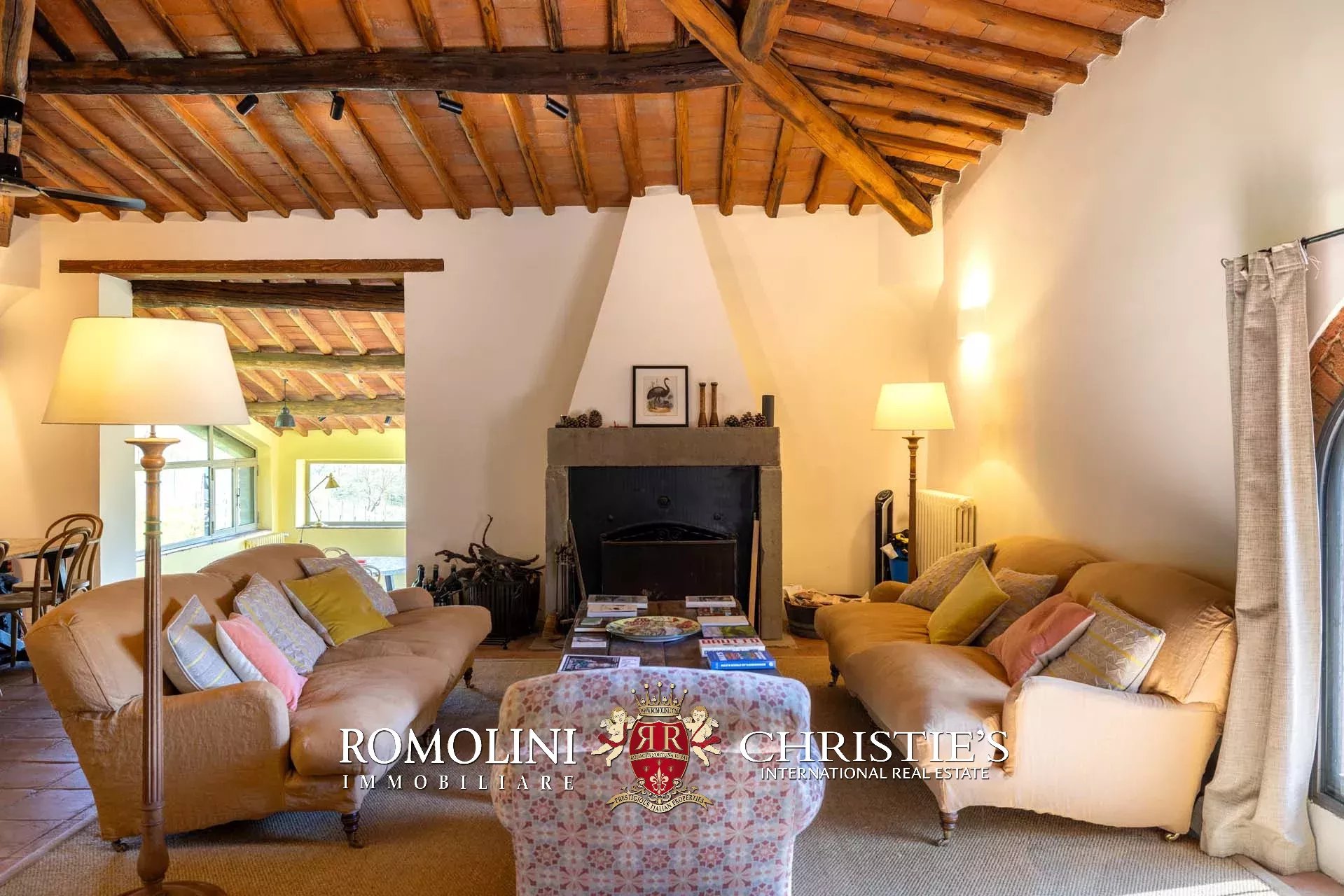 5 Bedroom Vineyard's Image 32