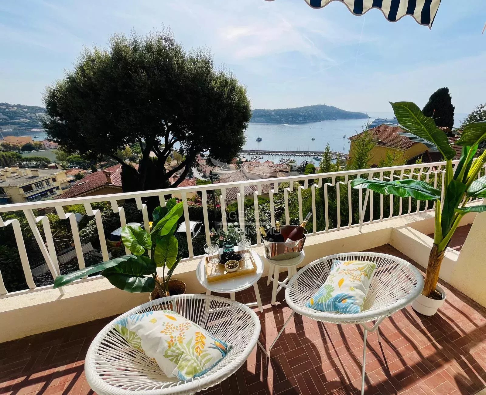 French Riviera FOR SALE - SEA VIEW APARTMENT 3 BEDROOMS-TERRACE