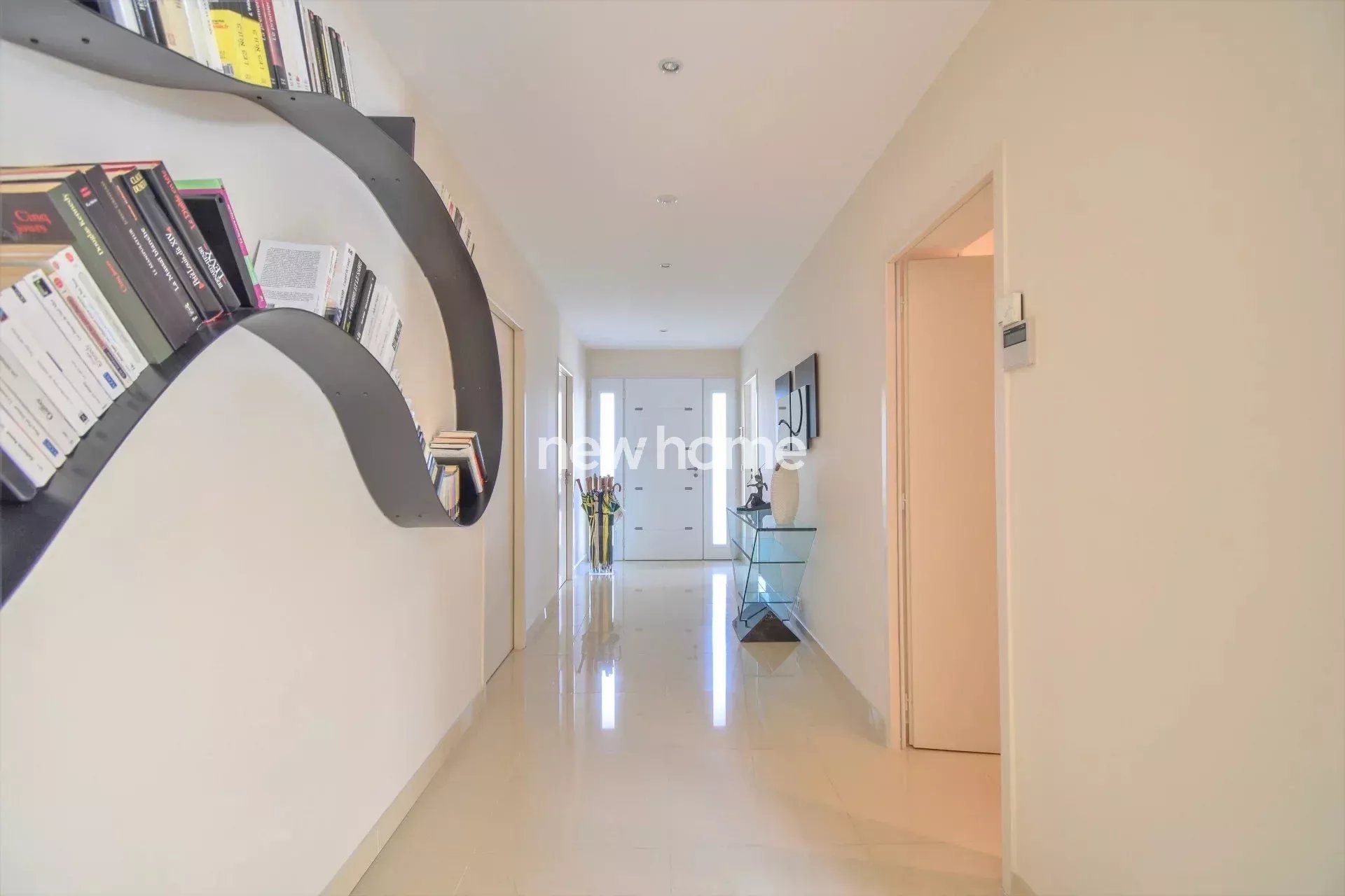 Magnifique villa de 220 m² avec tout le confort moderne à pied du village de Lorgues