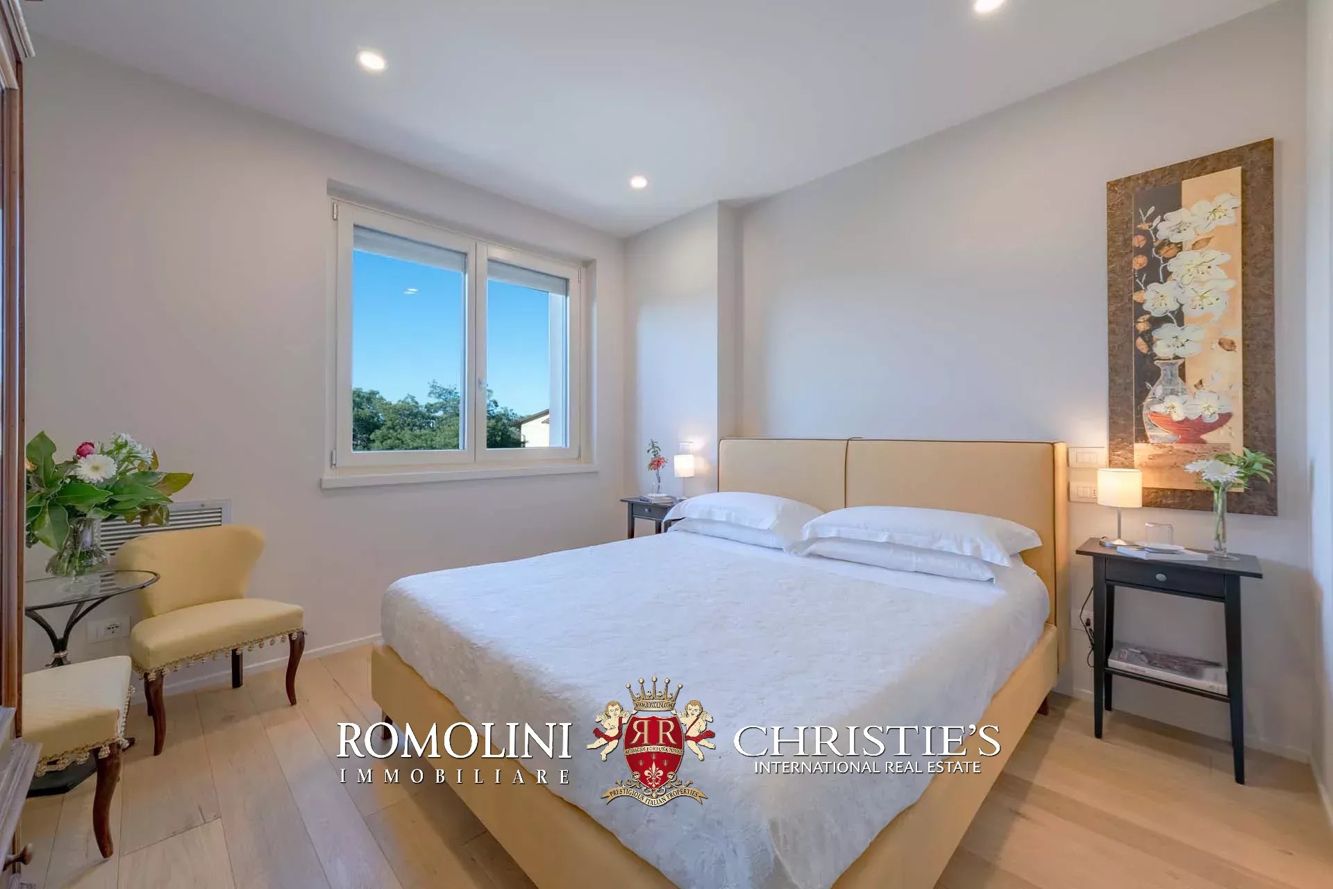 7 Bedroom Villa/Townhouse's Image 99