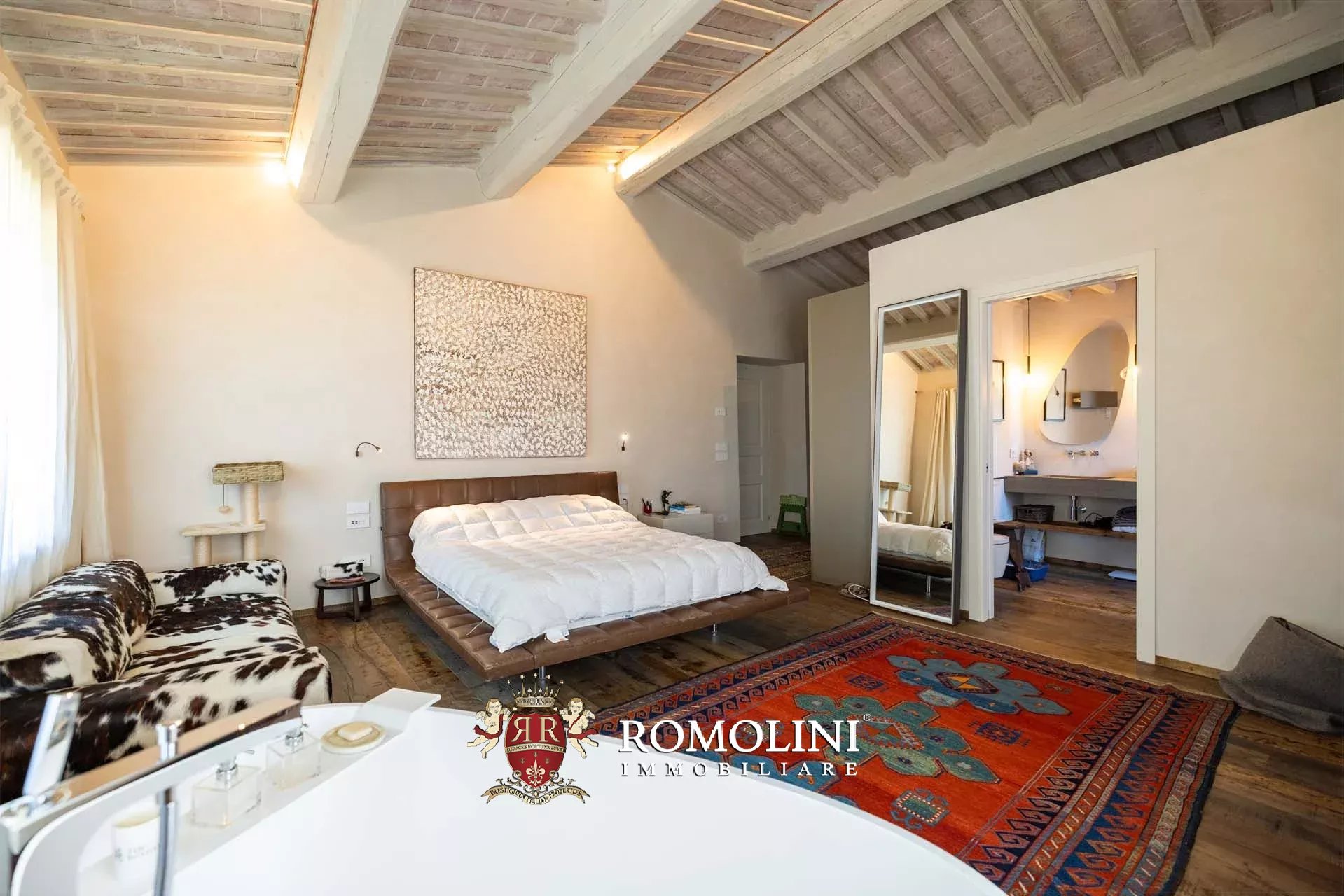 5 Bedroom Villa/Townhouse's Image 24