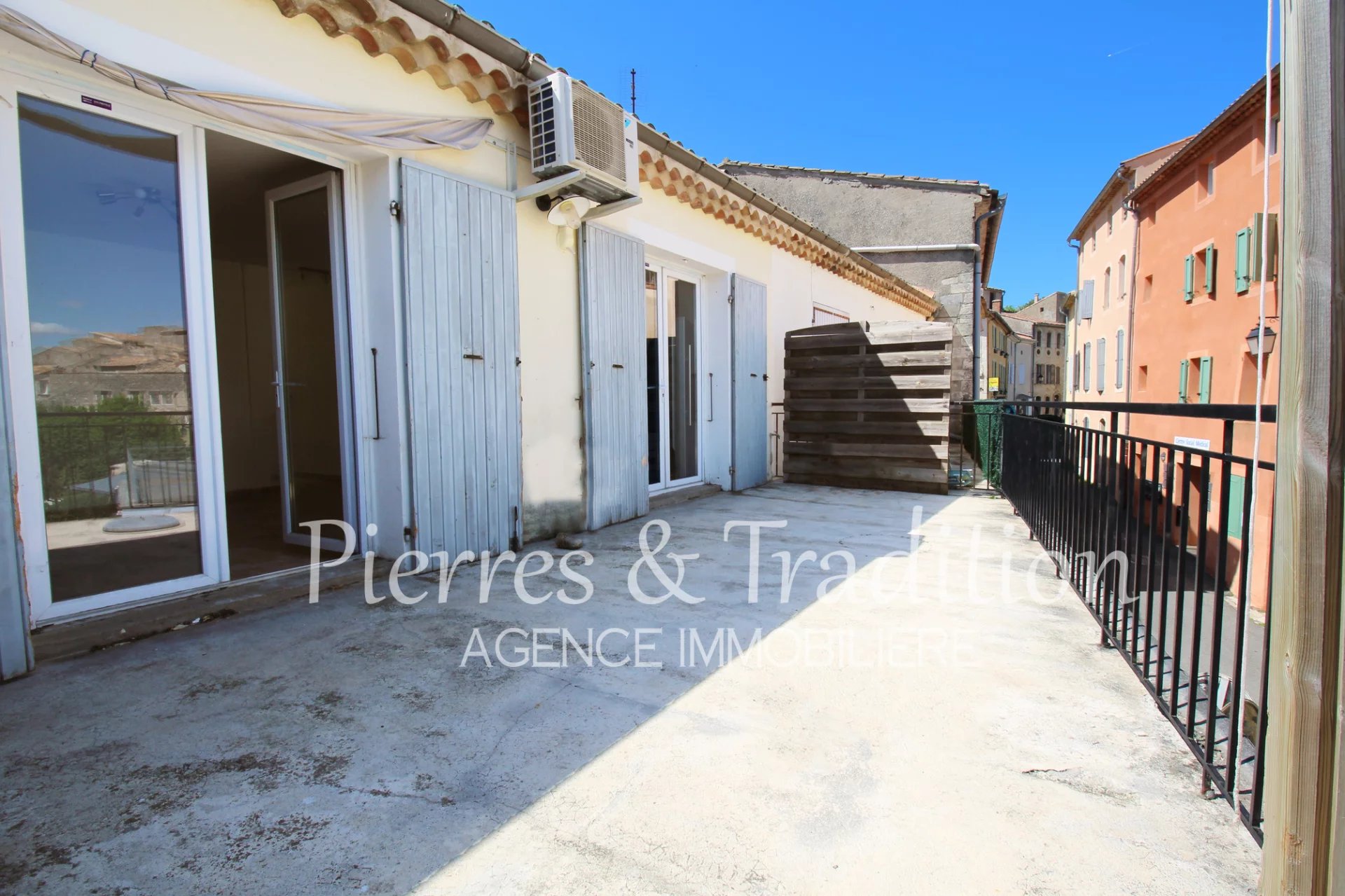 A louer à Céreste : joli appartement de type T4 avec grande terrasse