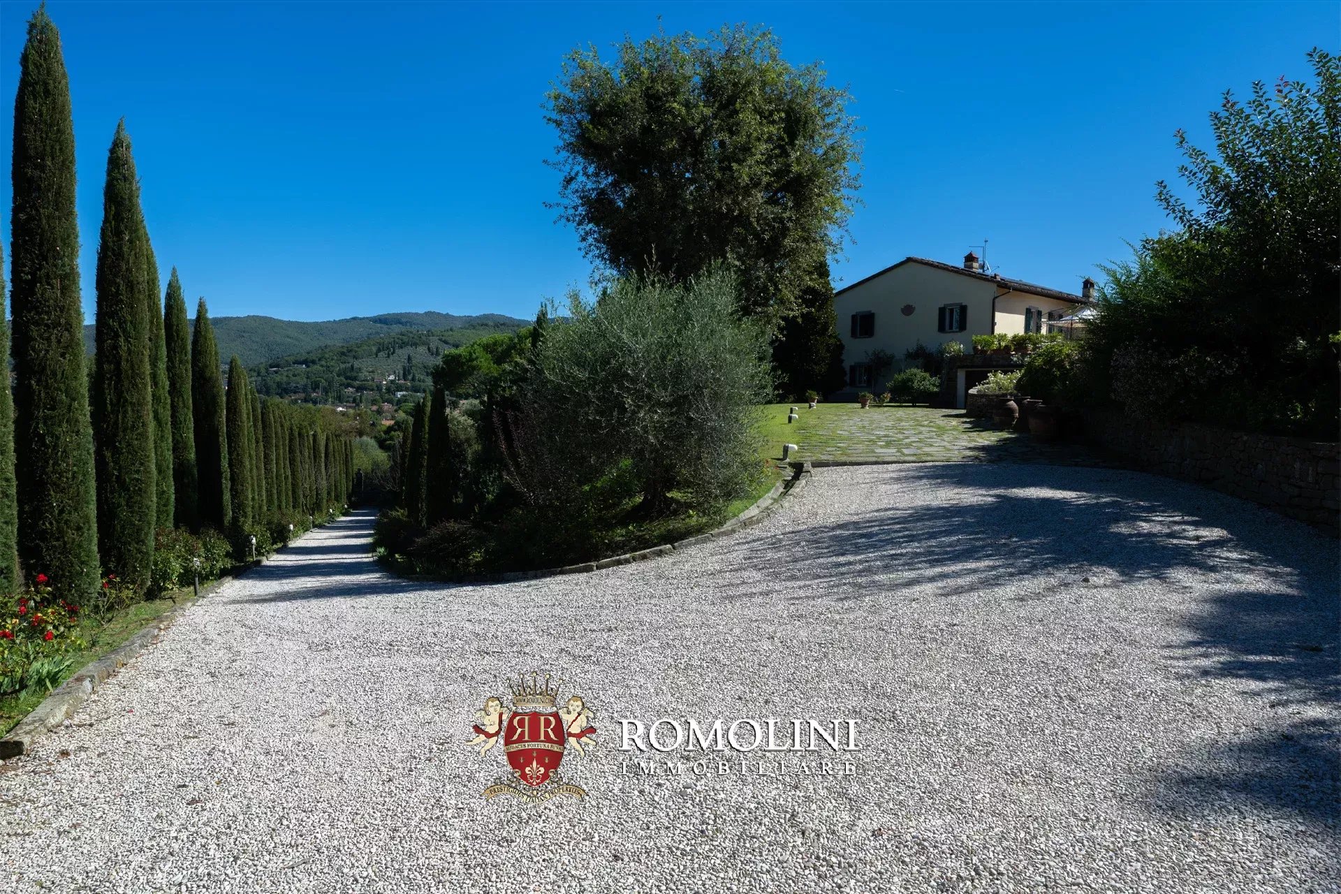 4 Bedroom Villa/Townhouse's Image 11