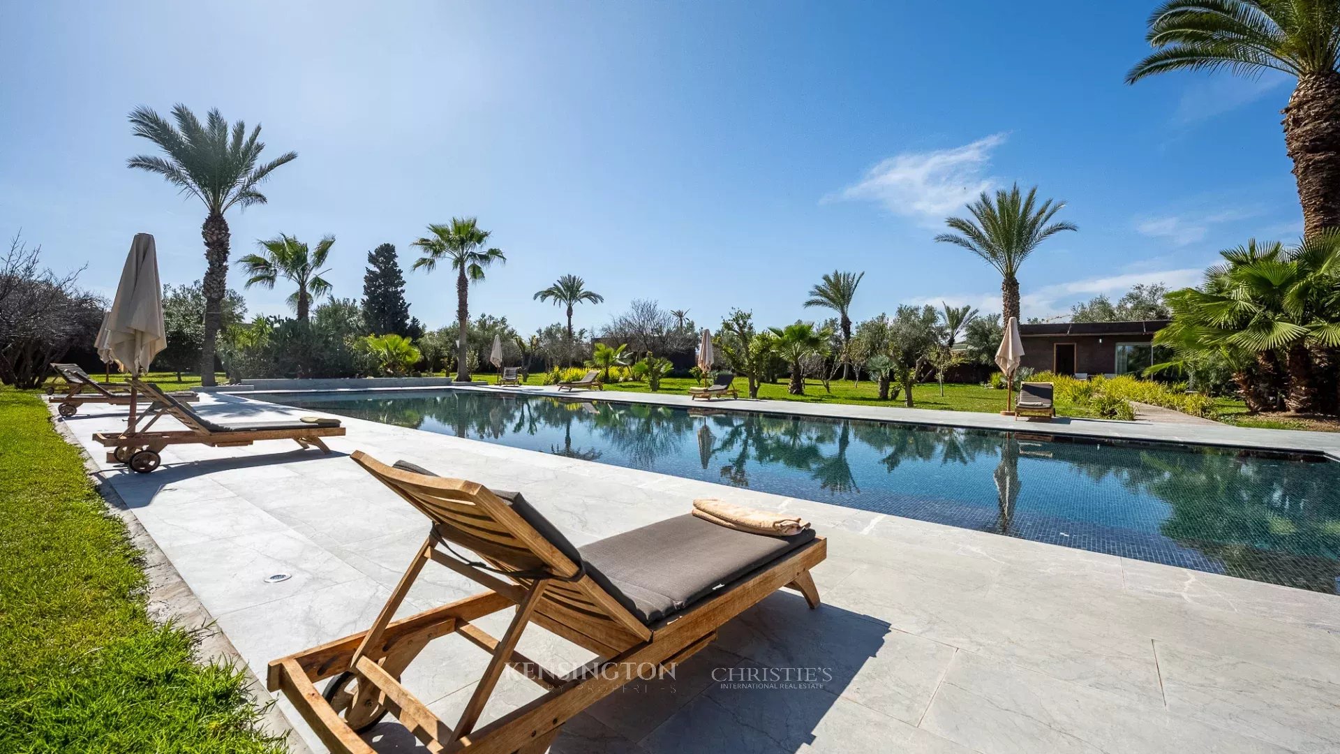 9 Bedroom Villa/Townhouse's Image 41