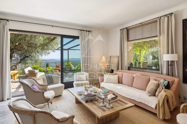 Charming Bastide in Châteauneuf-de-Grasse with Panoramic Sea Views — photo 4