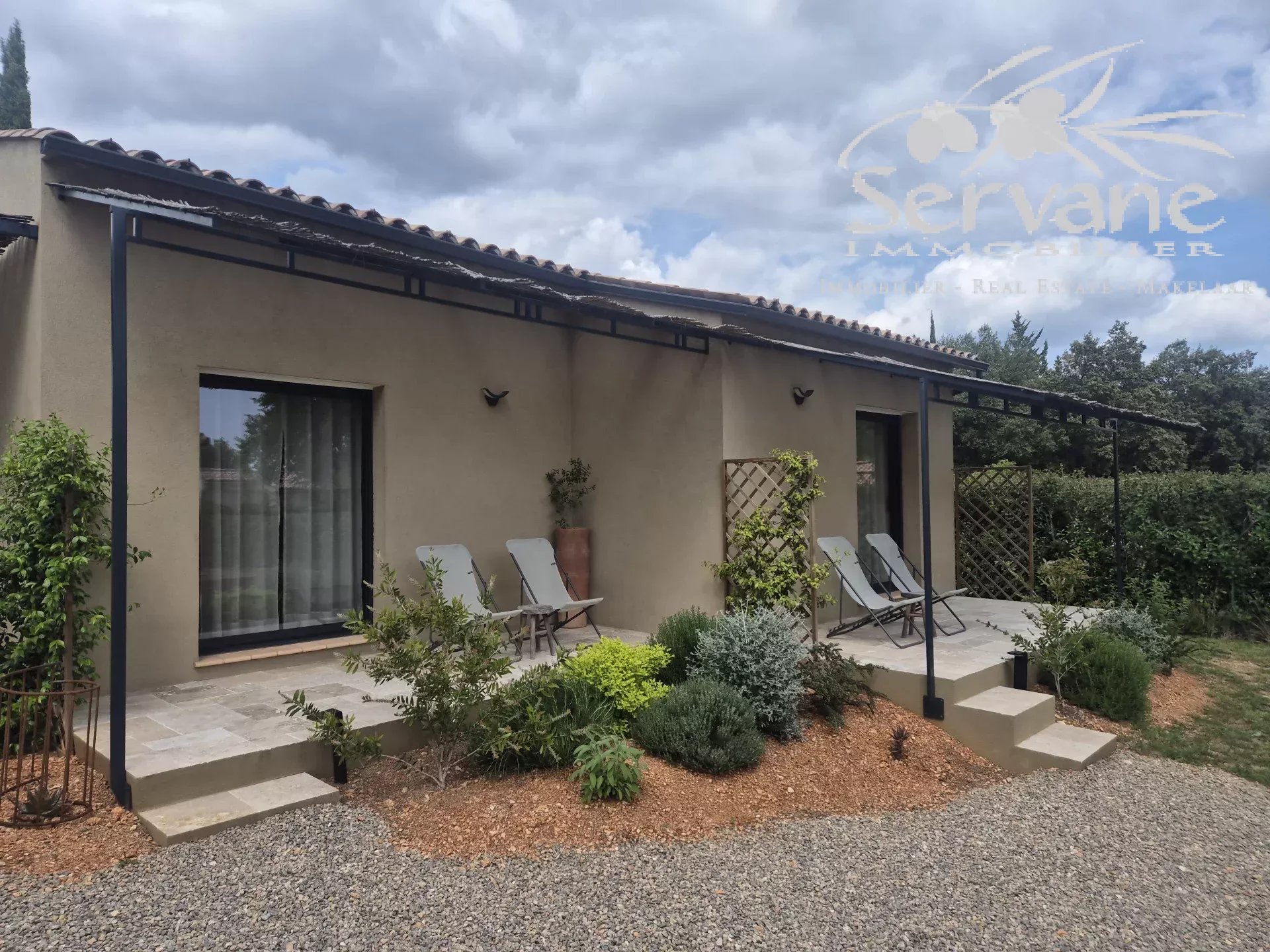 Villa and 4 gites in Cotignac, unique layout with pool house and pool