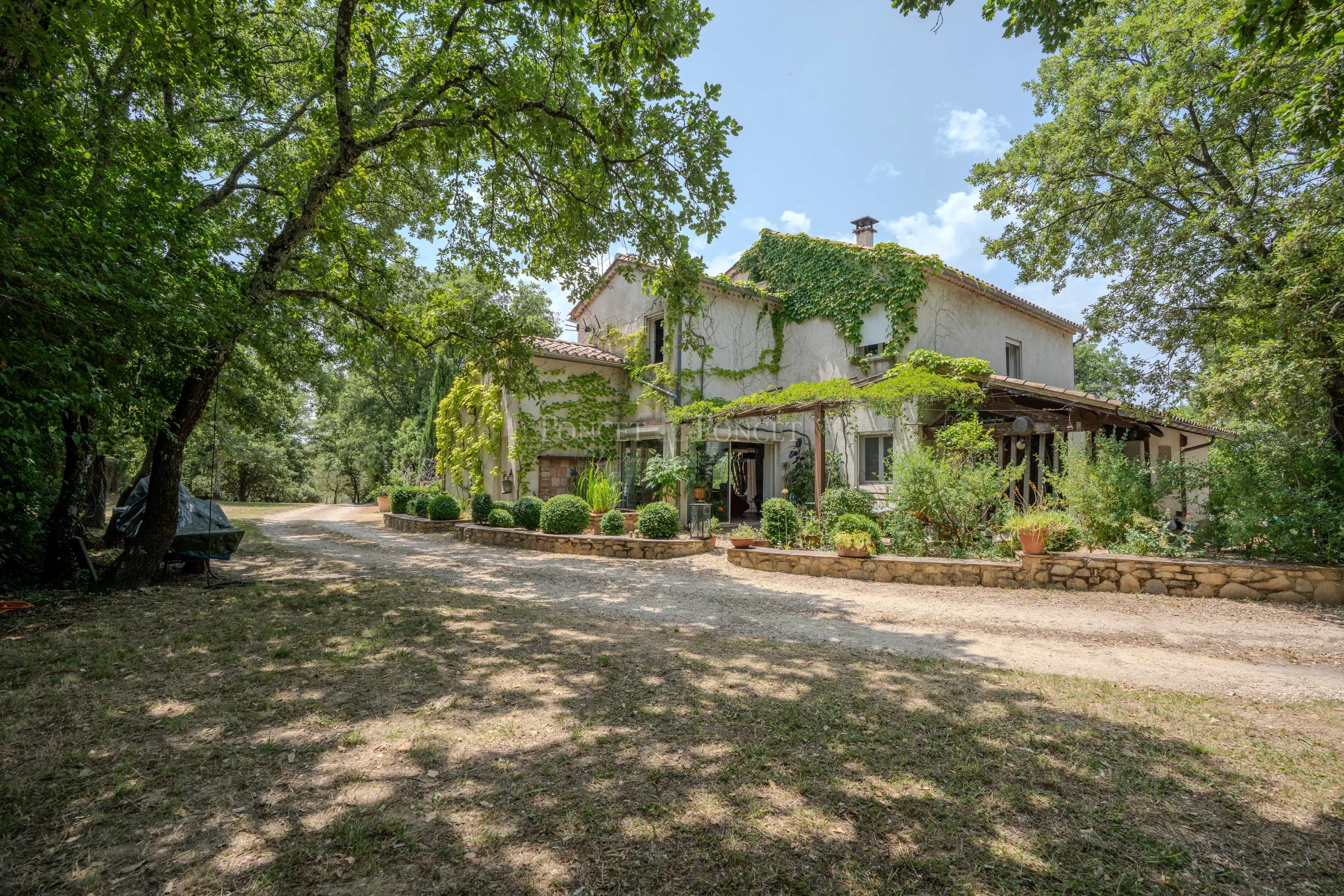 Agence immobilière de Poncet & Poncet